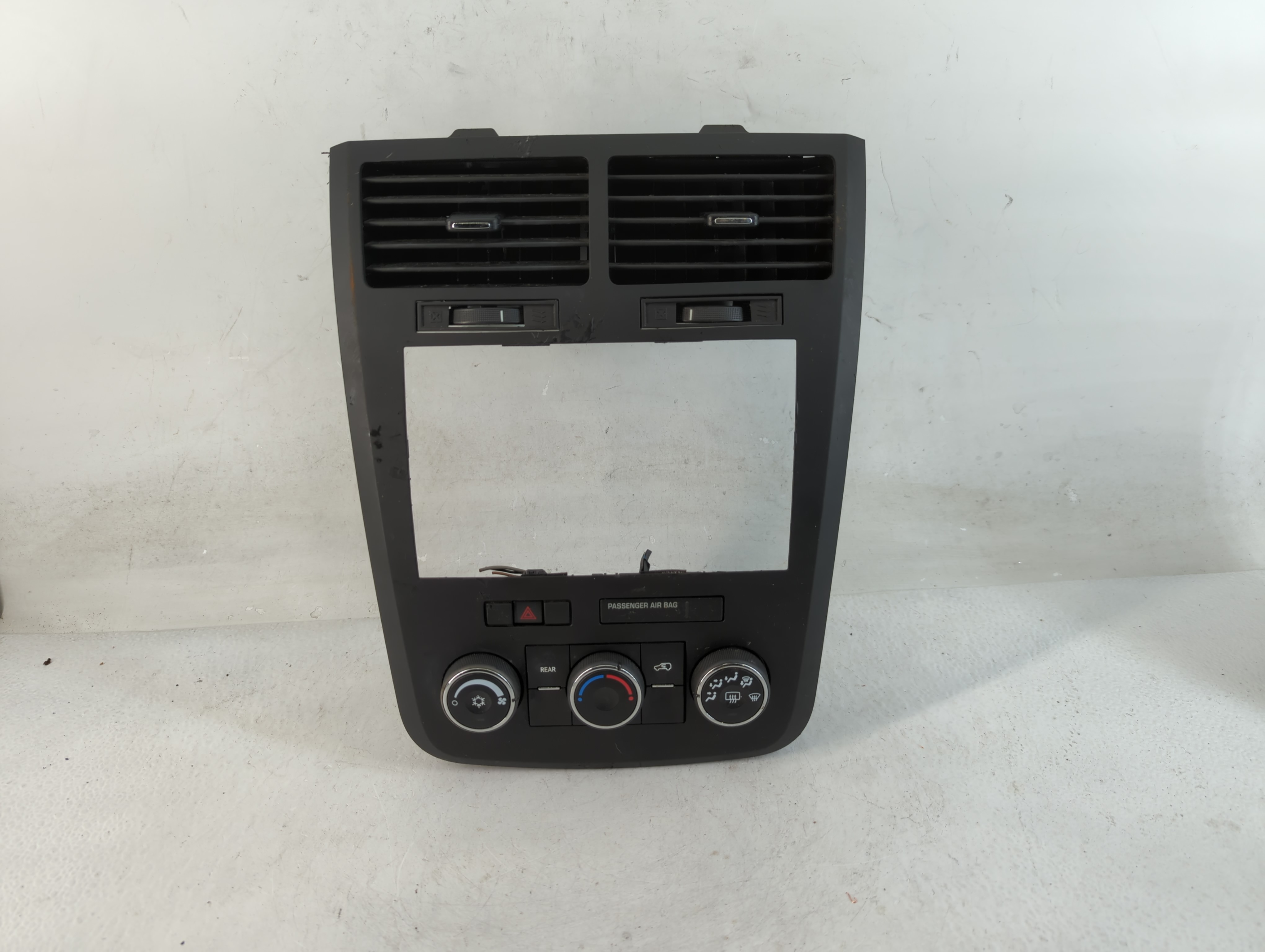 2009 Saturn Outlook Ac Heater Climate Control 25977430 829874 - Oemusedautoparts1.com