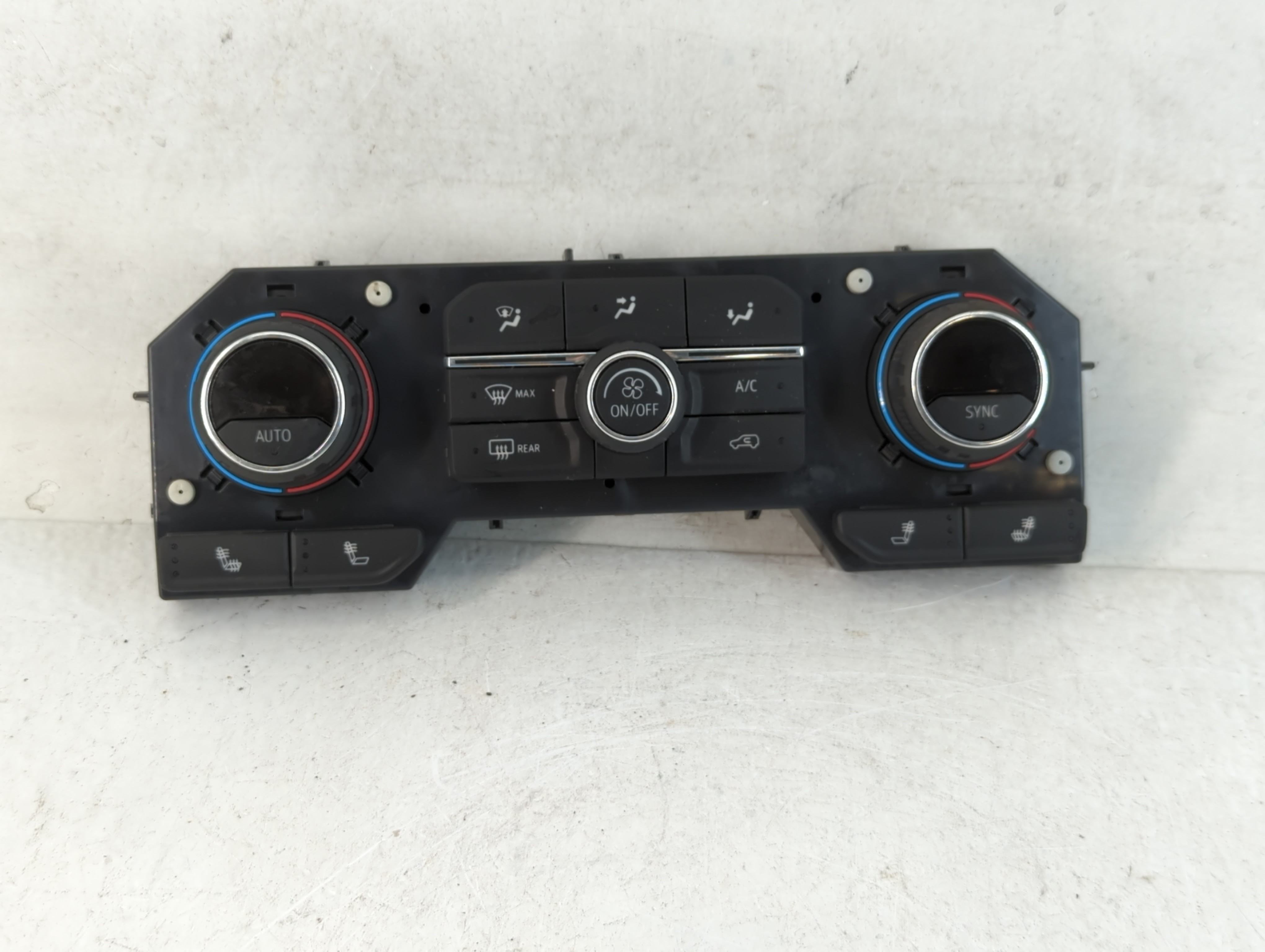 2020-2022 Chevrolet Silverado 1500 Ac Heater Climate Control 84692241 829911 - Oemusedautoparts1.com
