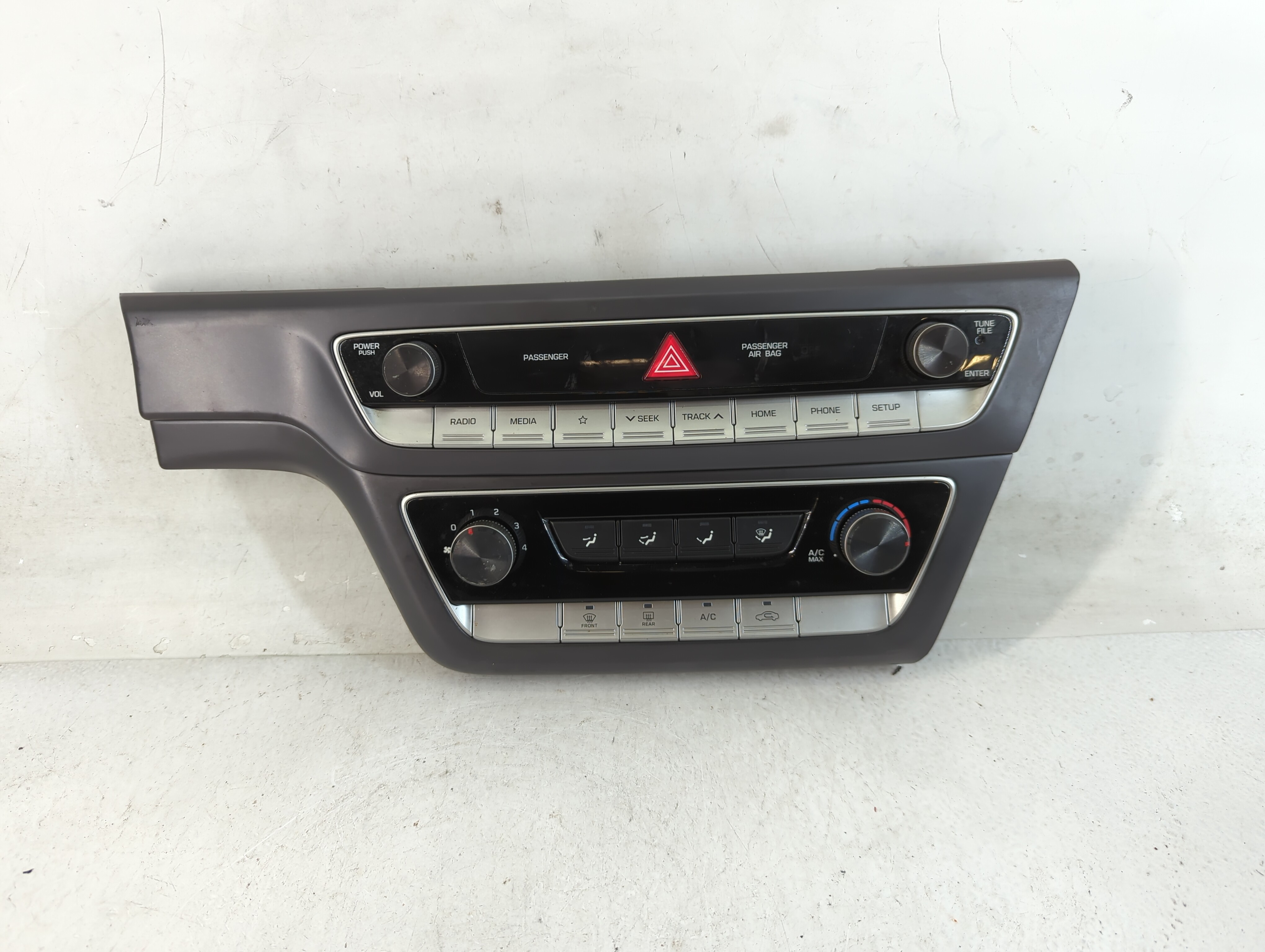 2018-2019 Hyundai Sonata Ac Heater Climate Control 97250-c2aa0zl5 829952 - Oemusedautoparts1.com