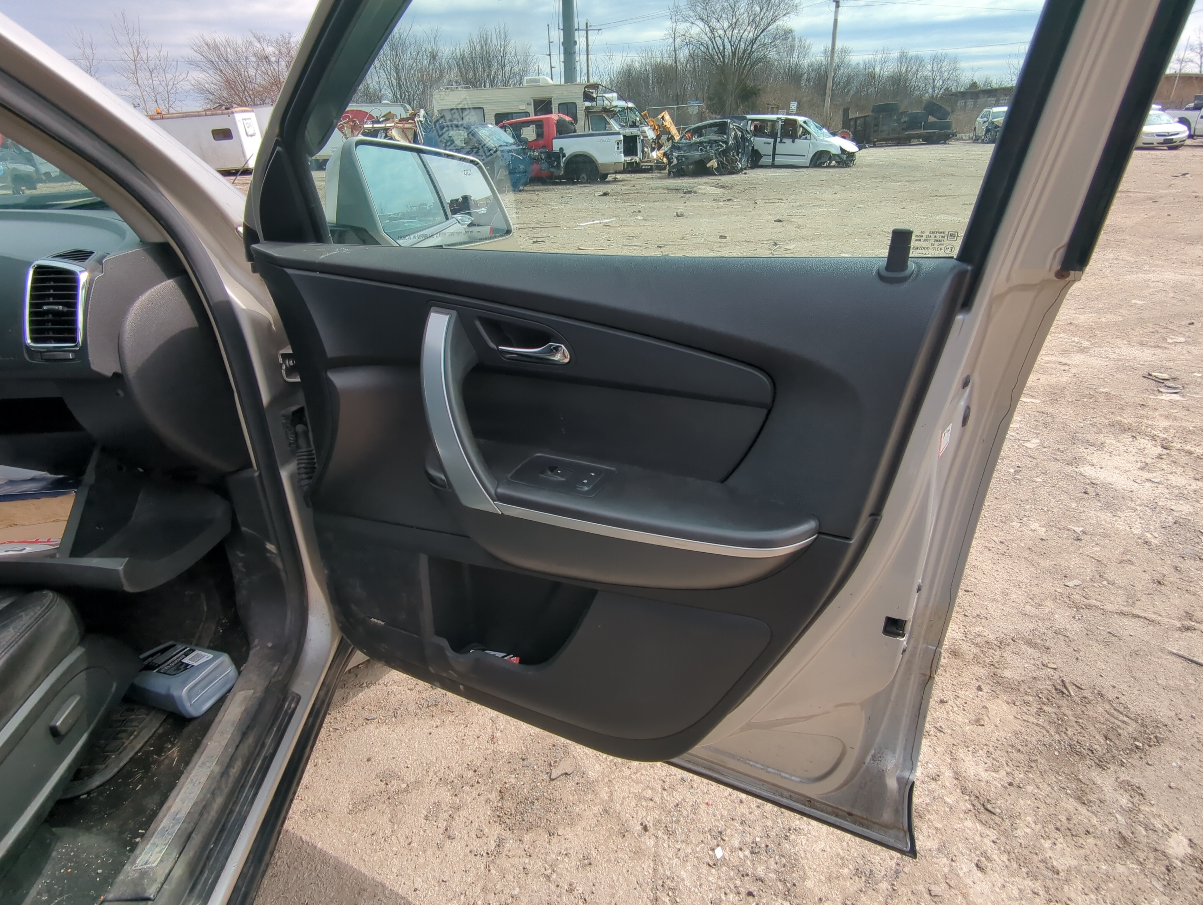 Picture of 2007 Gmc Acadia Front Right Passenger Interior Door Panel Trim 830096