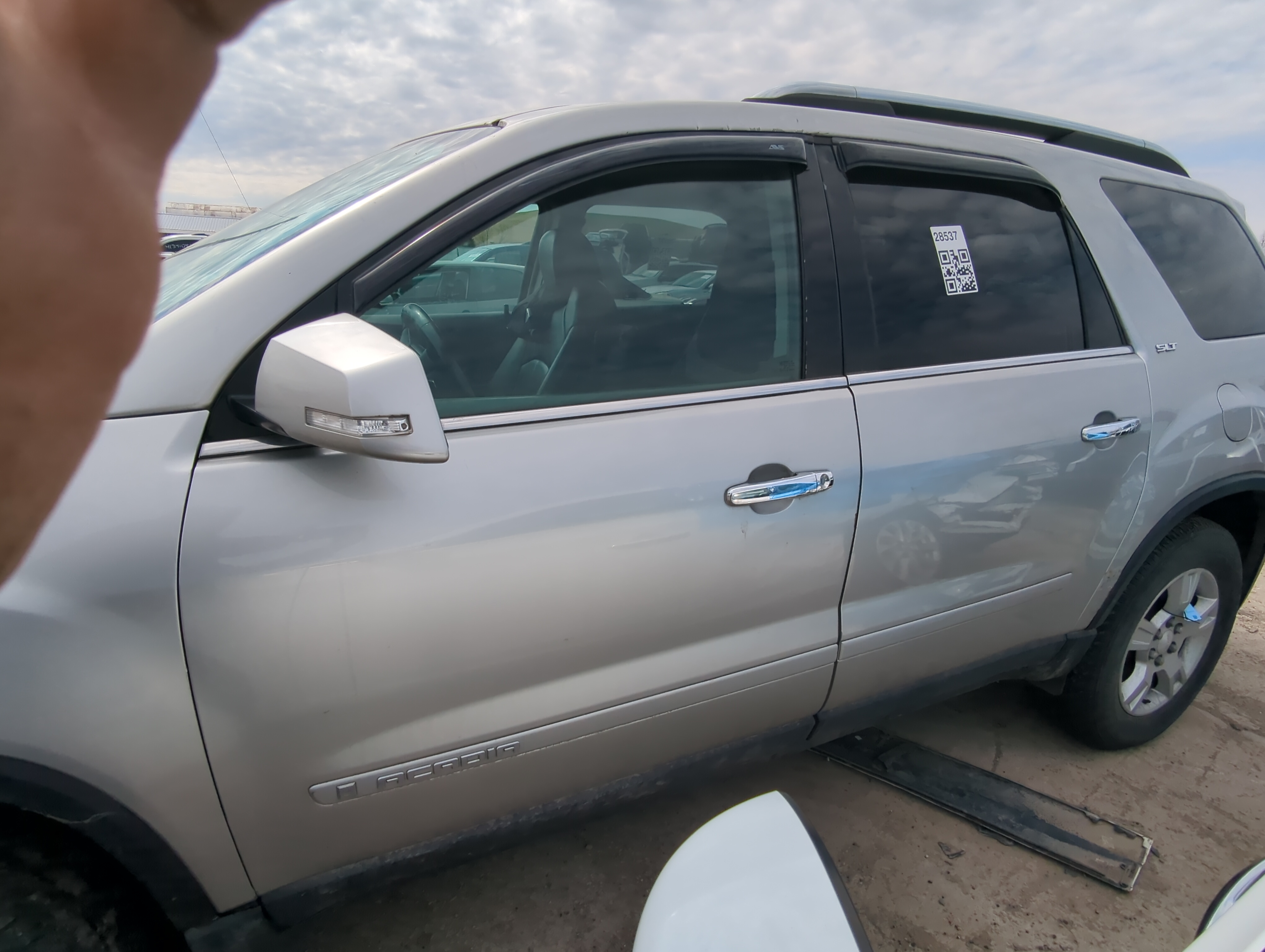 Picture of 2007-2009 Gmc Acadia Driver Front Door Oem 830123