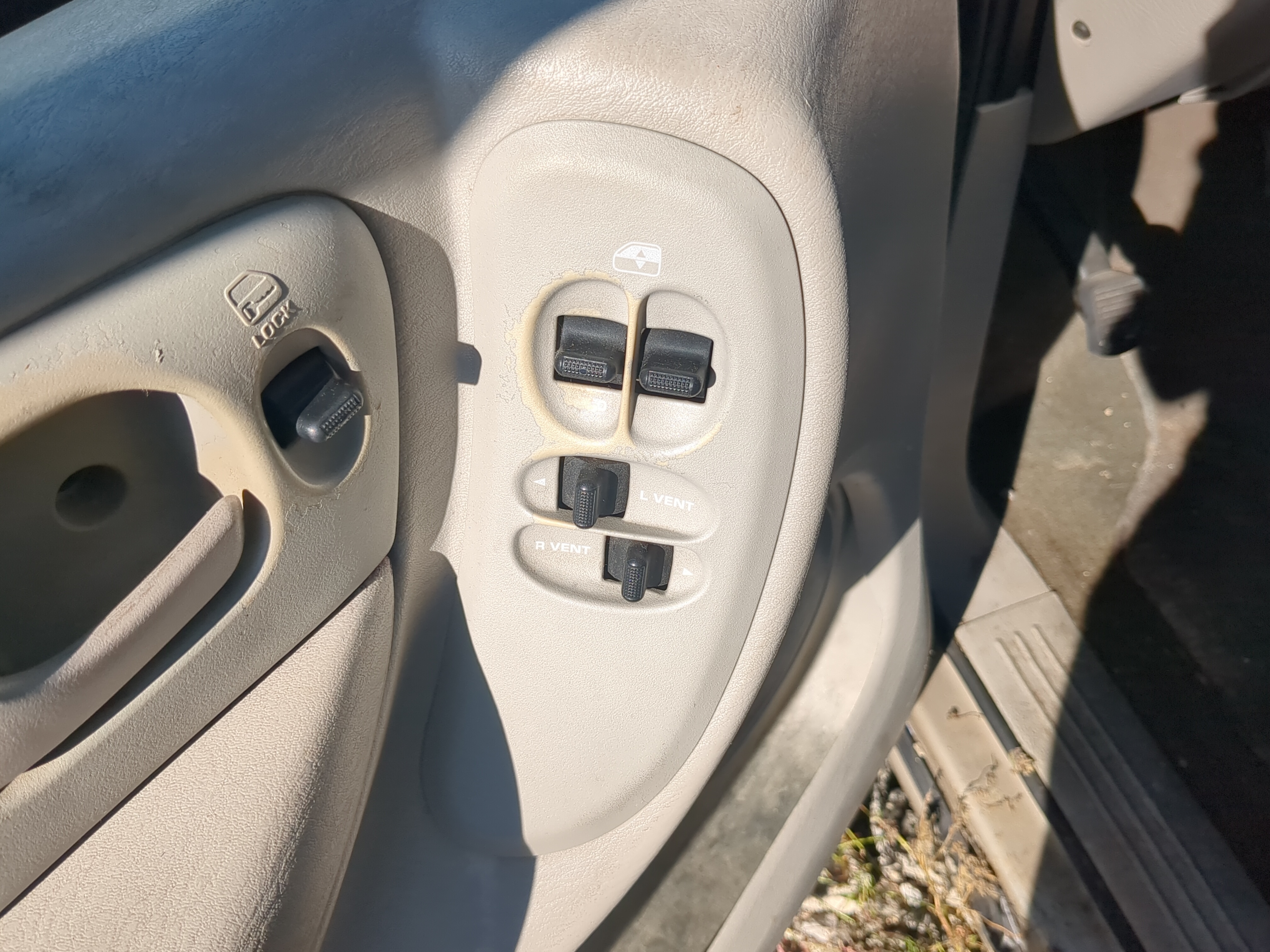 2001-2007 Dodge Caravan Driver Left Door Master Power Window Switch 830476 - Oemusedautoparts1.com