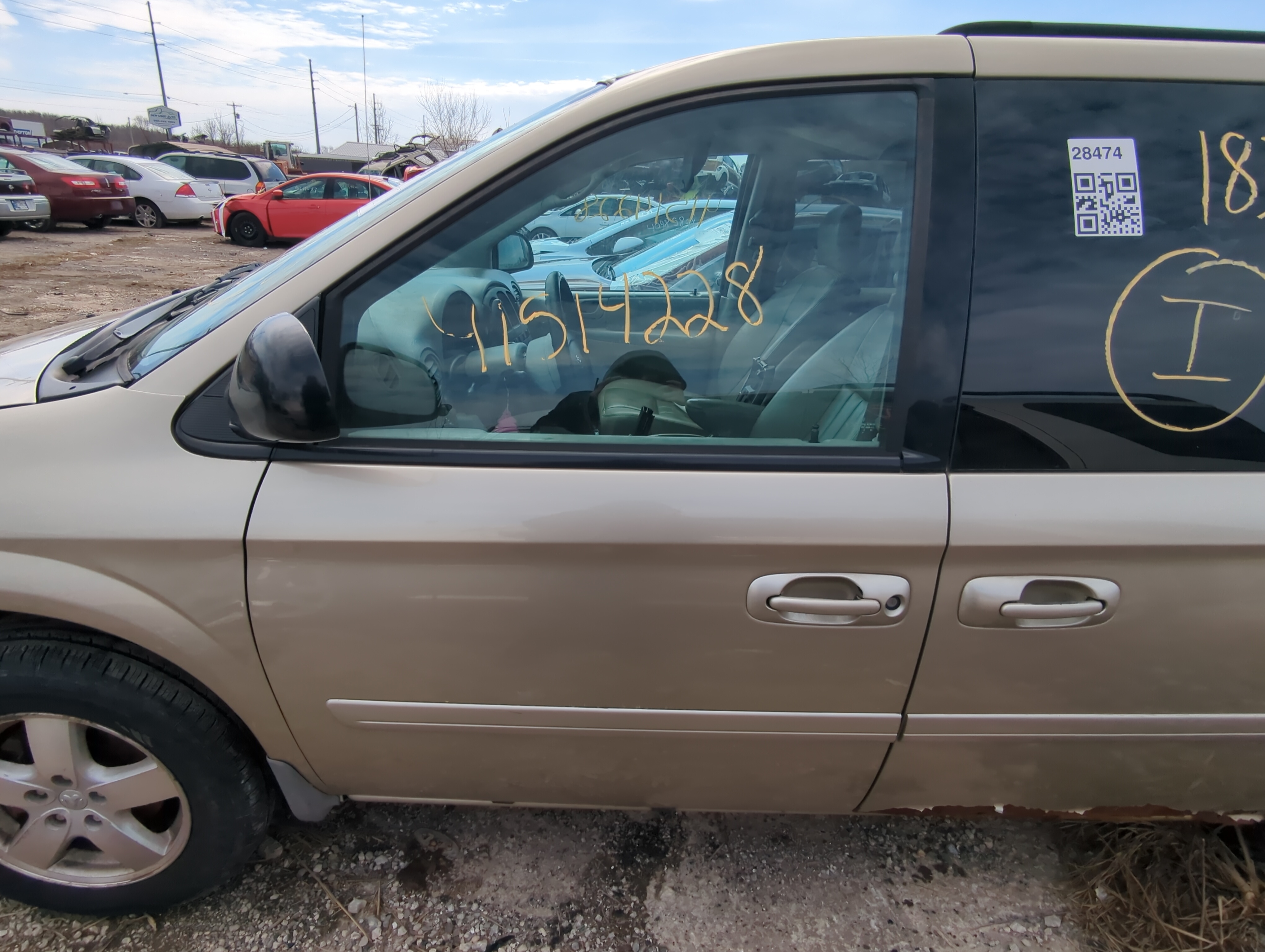 Picture of 2004-2007 Dodge Caravan Driver Front Door Oem 830586