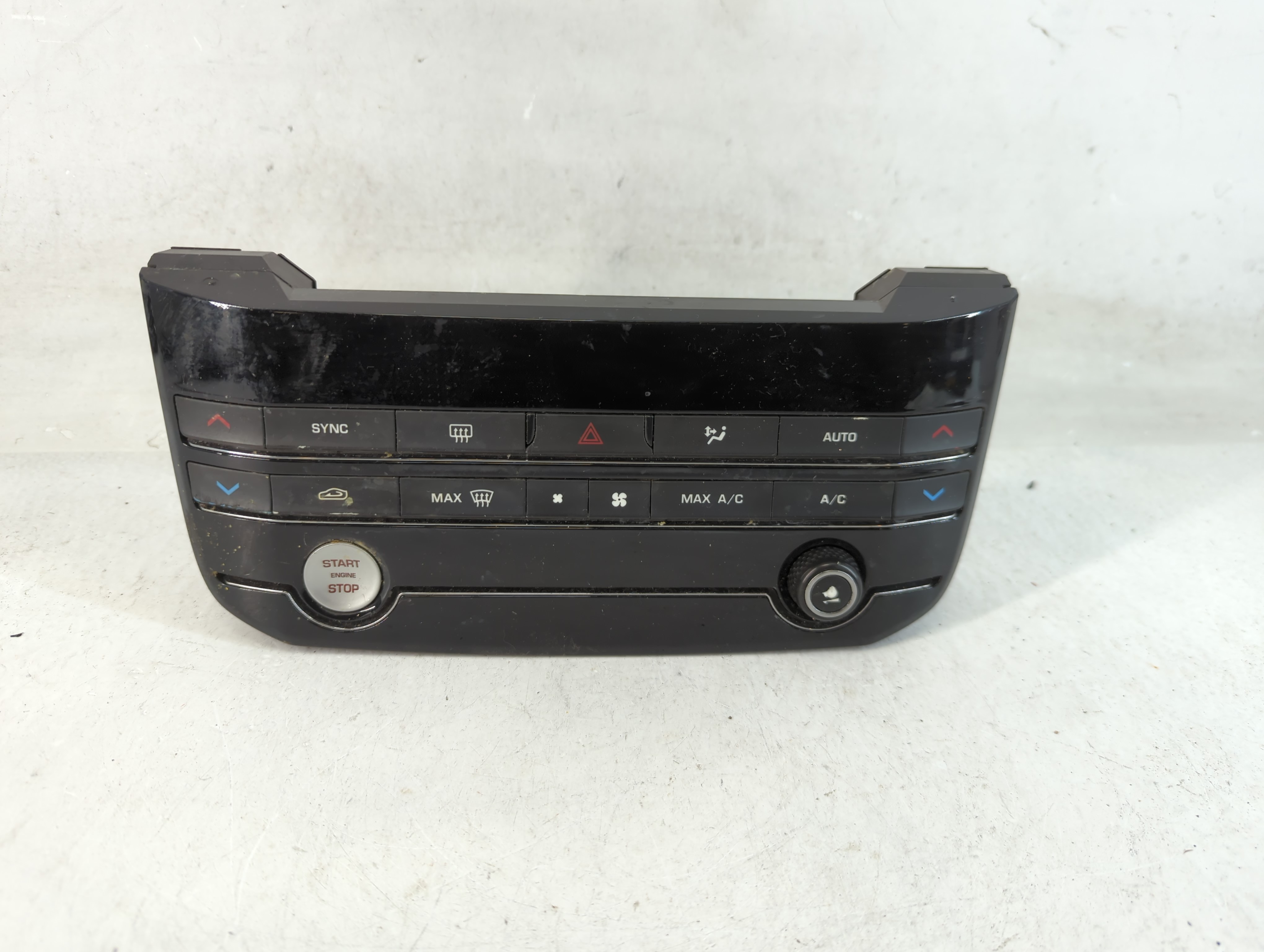 Picture of 2017-2017 Jaguar Xe Ac Heater Climate Control Gx63-18c858-le 830657
