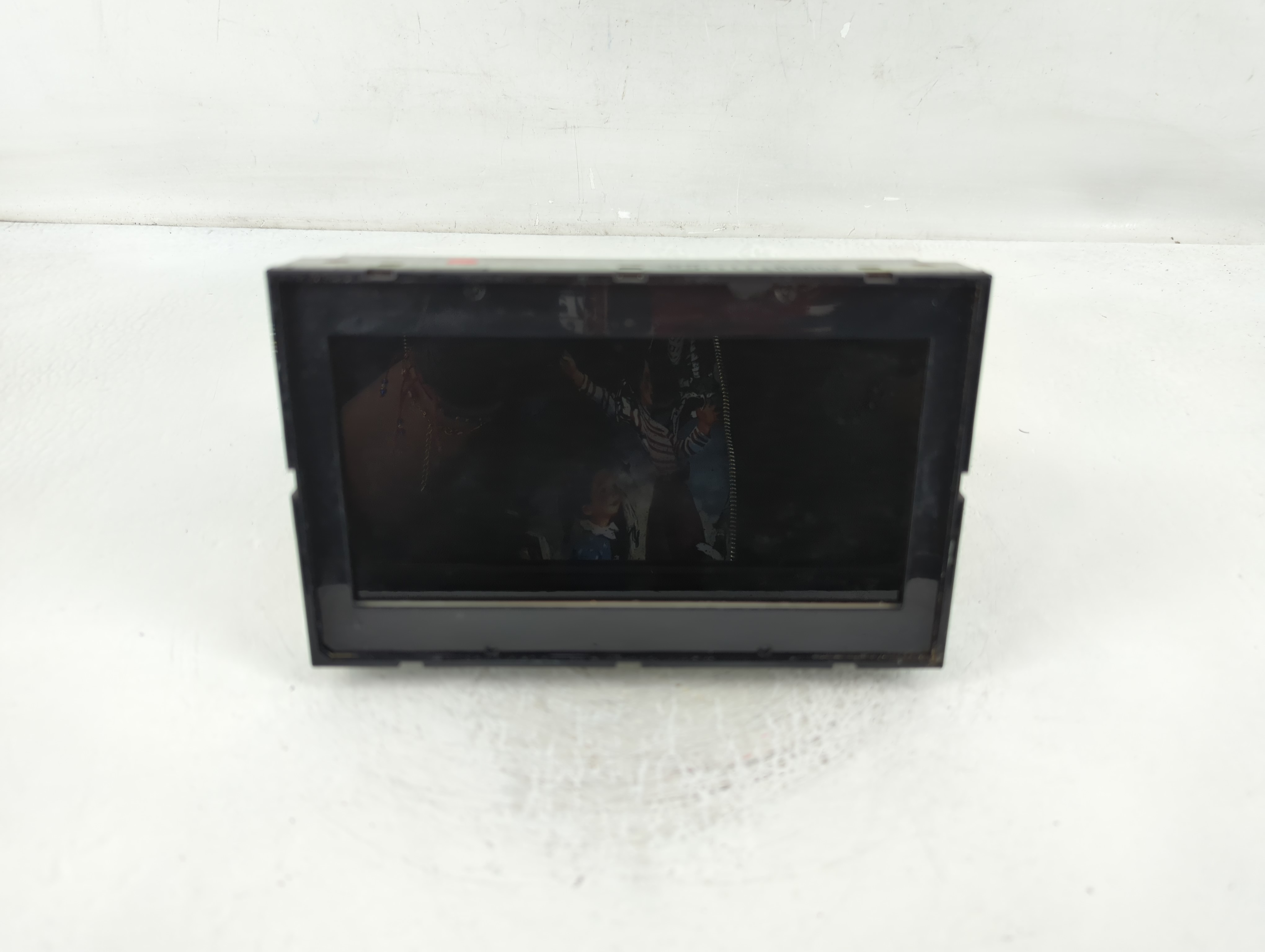 2004-2005 Nissan Maxima Information Display Screen 830795 - Oemusedautoparts1.com