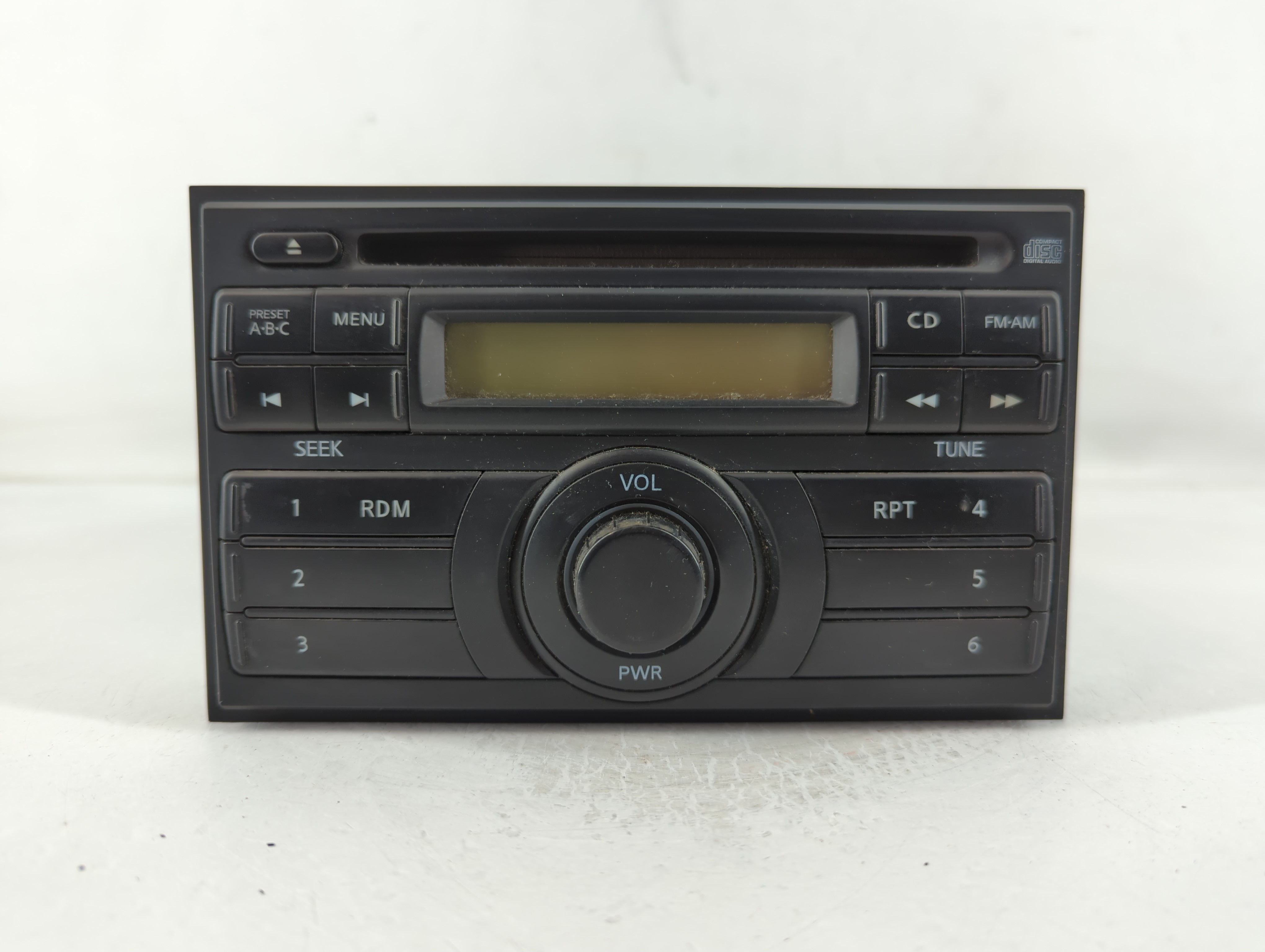 2008-2013 Nissan Frontier Am Fm Cd Player Radio Receiver 830856 - Oemusedautoparts1.com