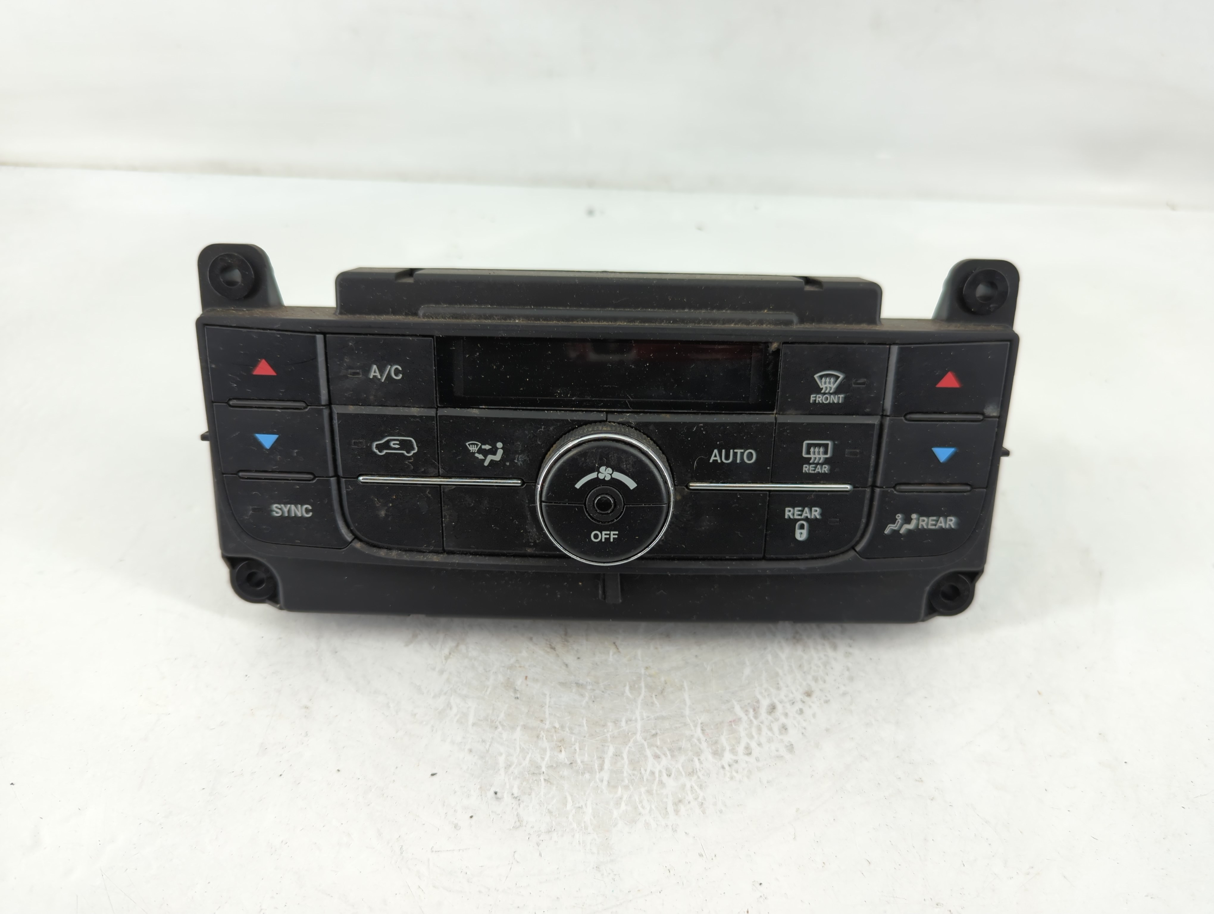 Picture of 2011-2016 Chrysler Town & Country Ac Heater Climate Control P55111236af 830885