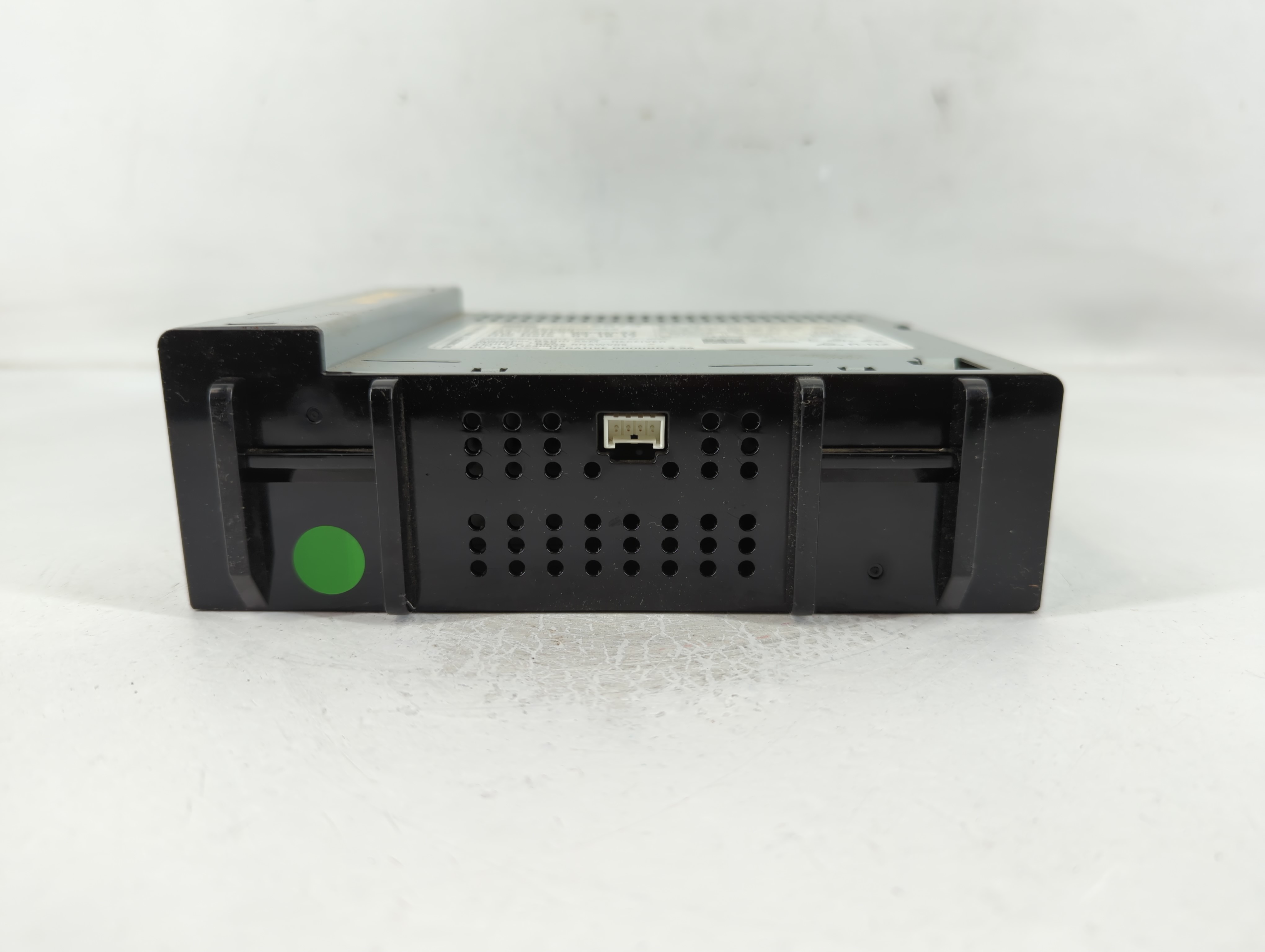 2017-2017 Chevrolet Colorado Am Fm Cd Player Radio Receiver 830898 - Oemusedautoparts1.com