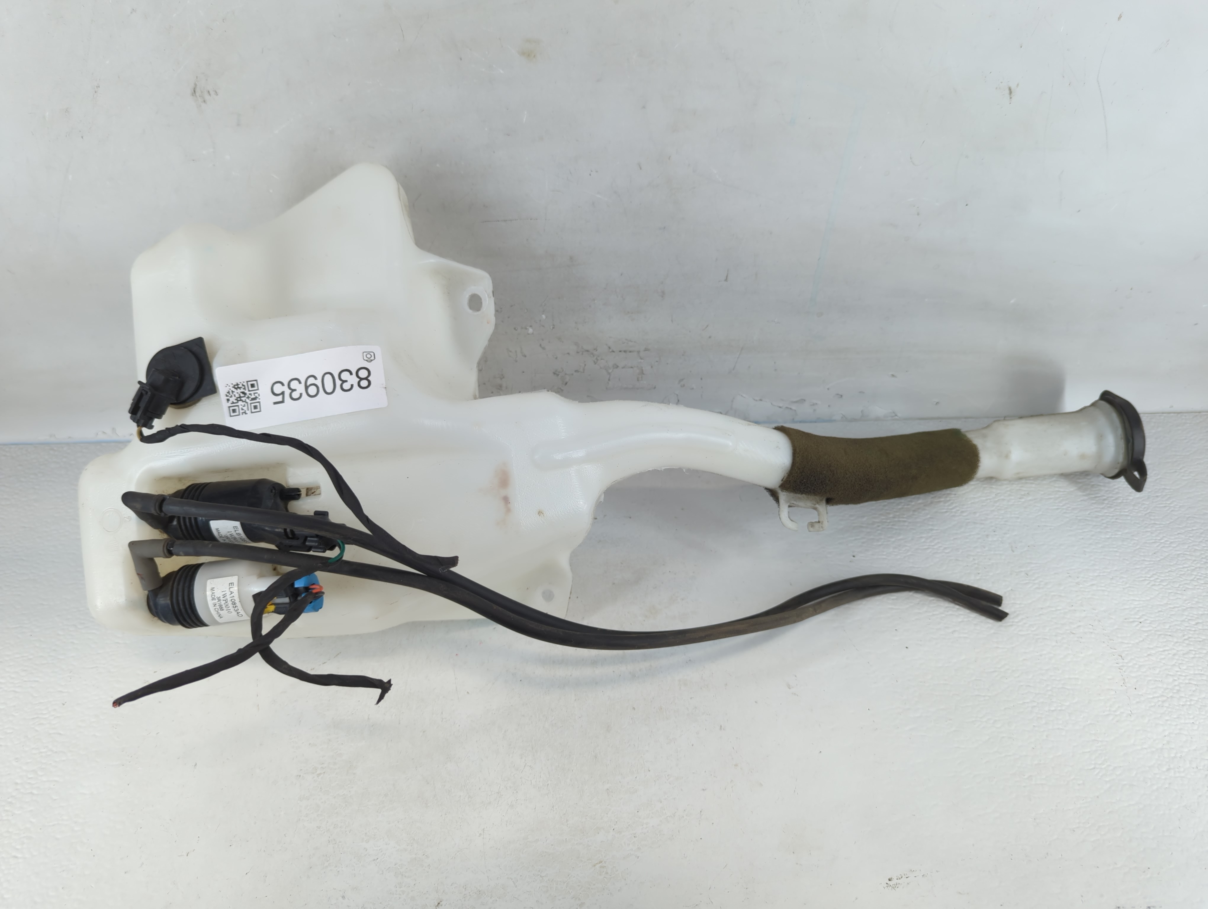 2010-2017 Gmc Acadia Windshield Washer Fluid Reservoir Bottle Oem 830935 - Oemusedautoparts1.com