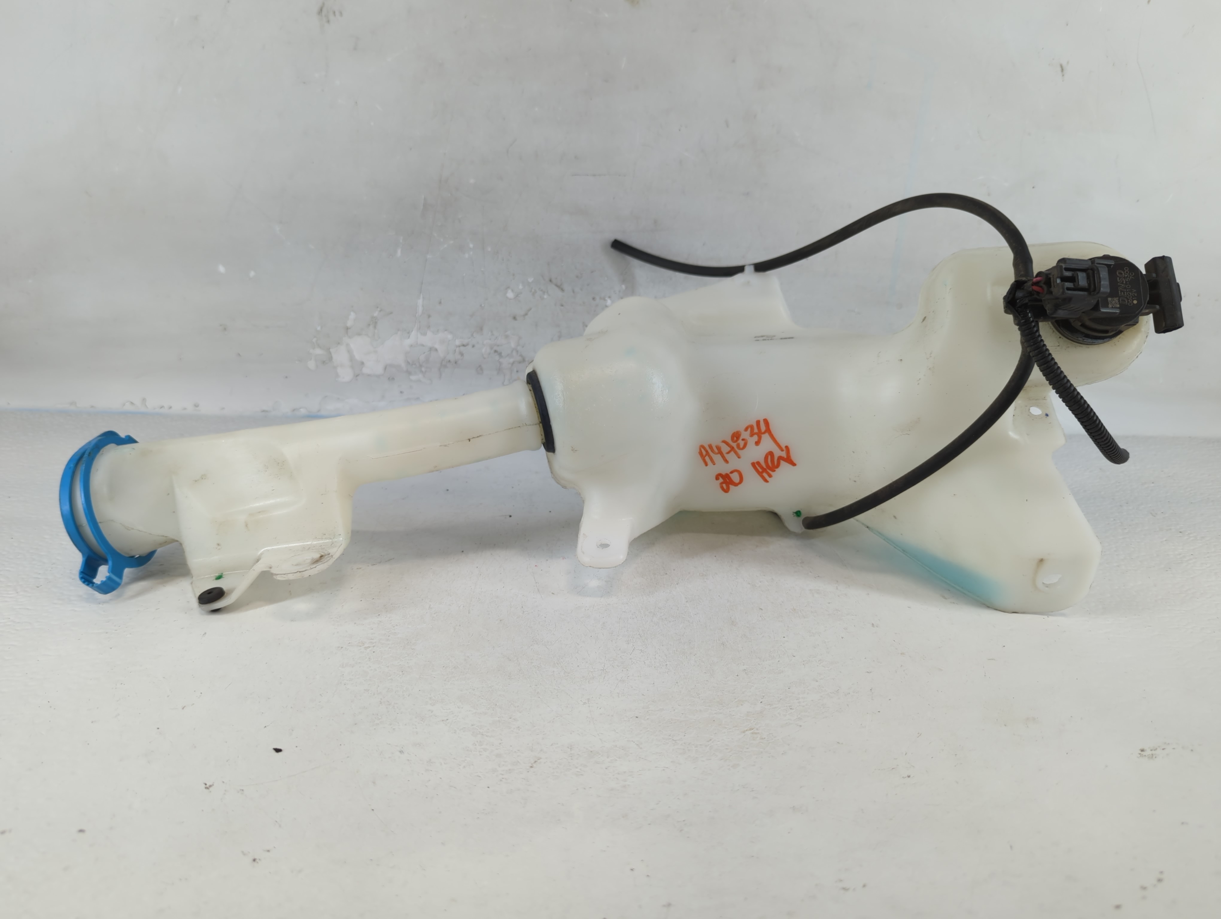 2016-2020 Honda Hr-v Windshield Washer Fluid Reservoir Bottle Oem 830950 - Oemusedautoparts1.com
