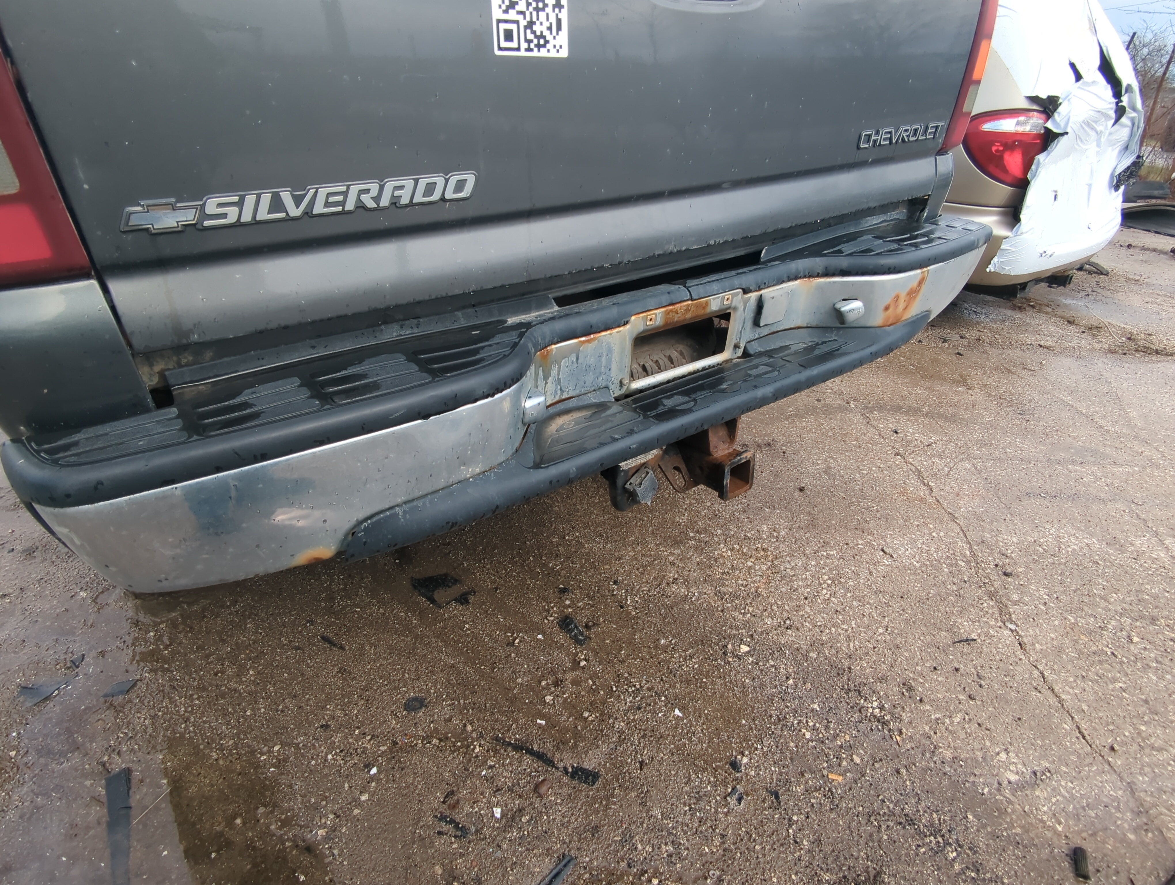 Chevrolet Silverado 2500 Pickup Rear Bumper Assembly Oem 830980 - Oemusedautoparts1.com