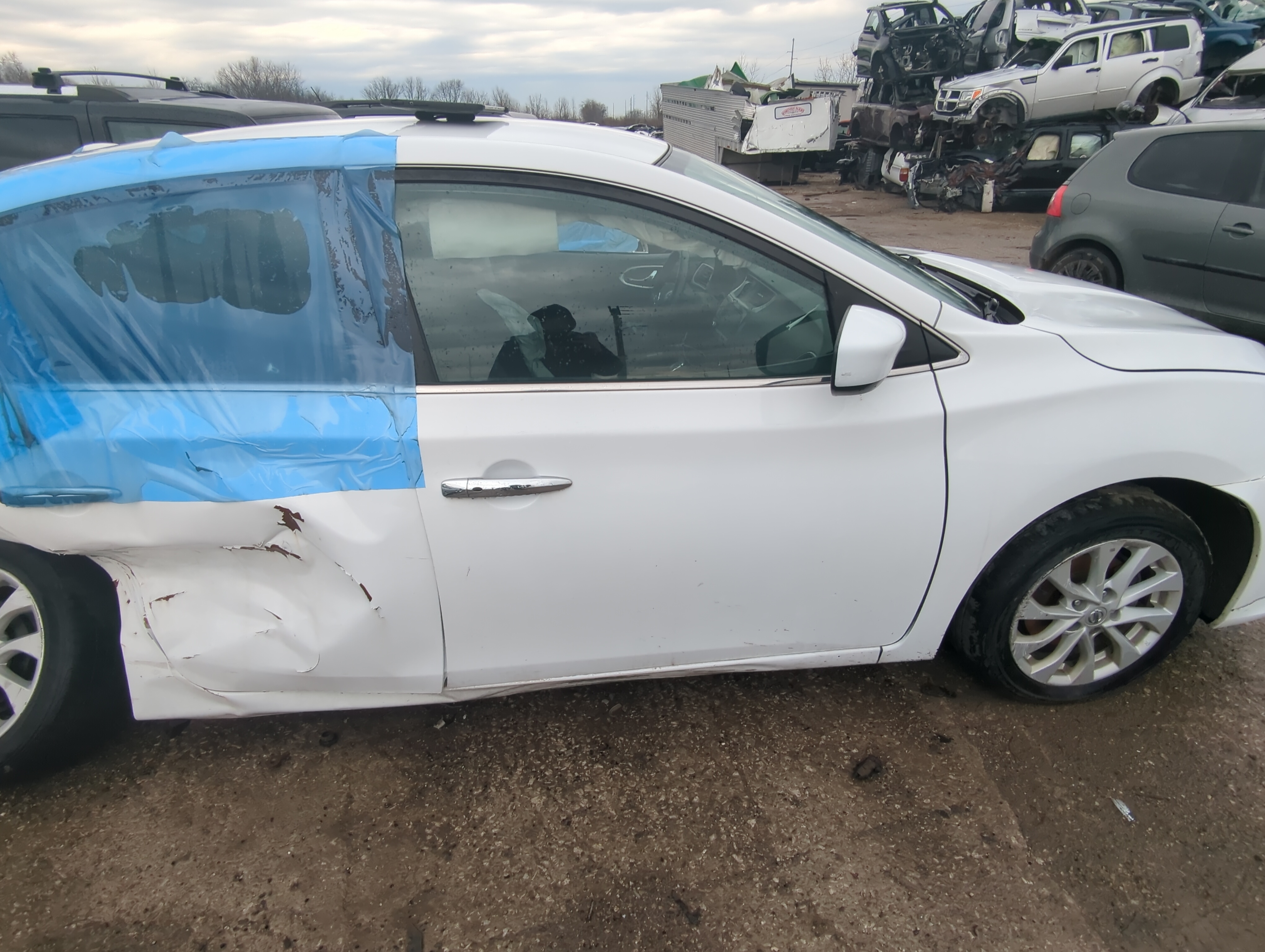 2013-2019 Nissan Sentra Passenger Front Door Oem 831052 - Oemusedautoparts1.com