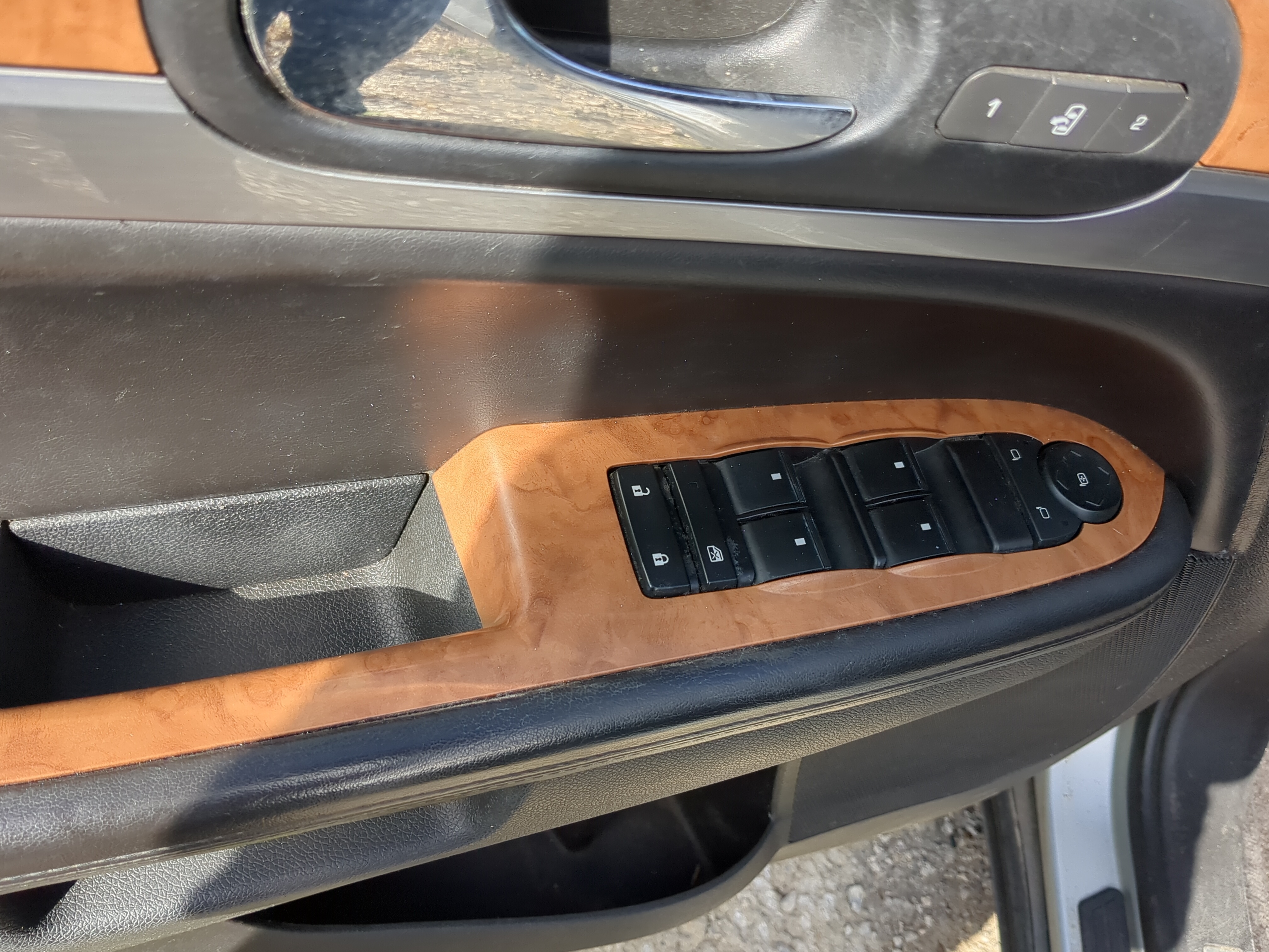 2010-2017 Buick Enclave Driver Left Door Master Power Window Switch 831150 - Oemusedautoparts1.com