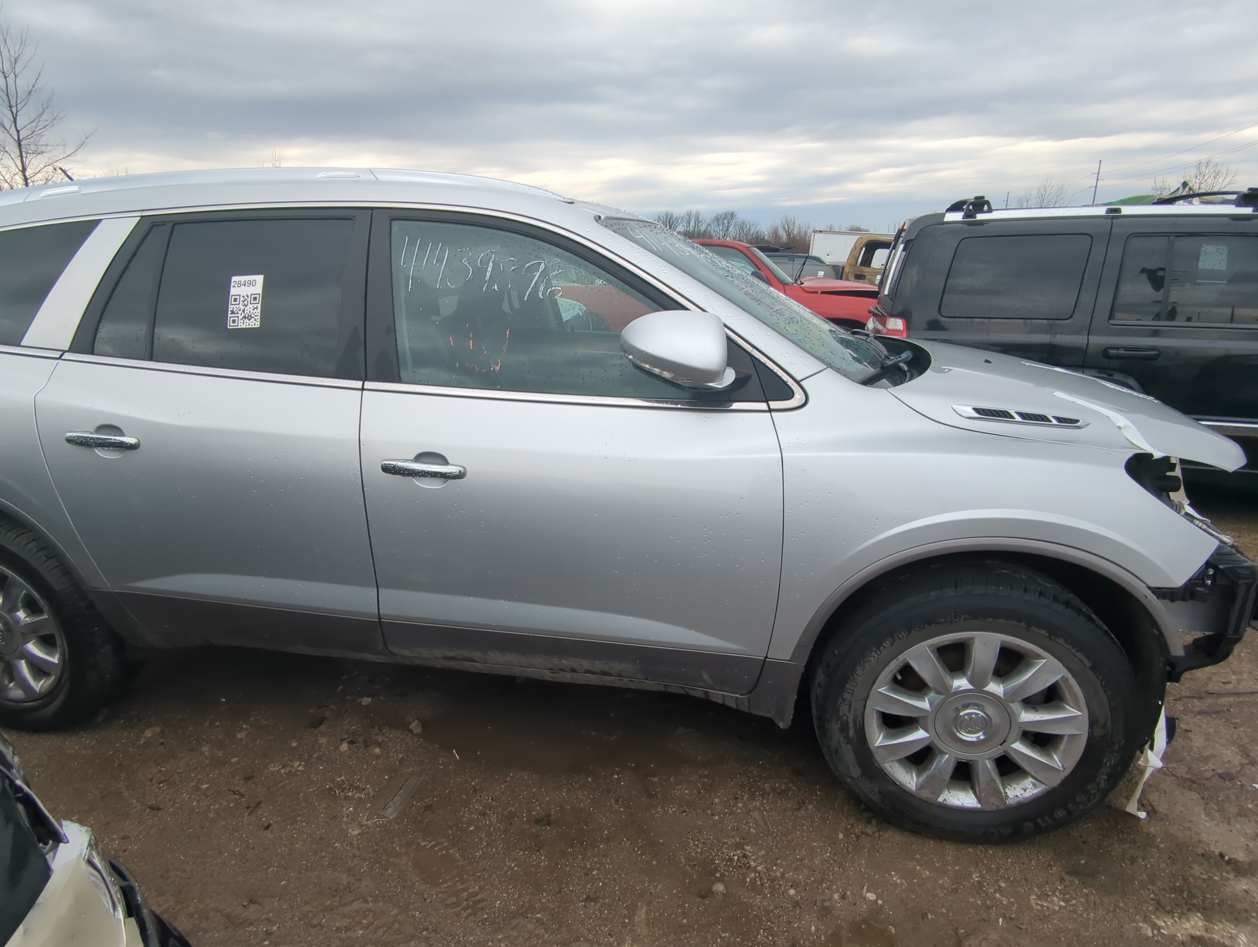 Picture of 2010-2017 Buick Enclave Passenger Front Door Oem 831161