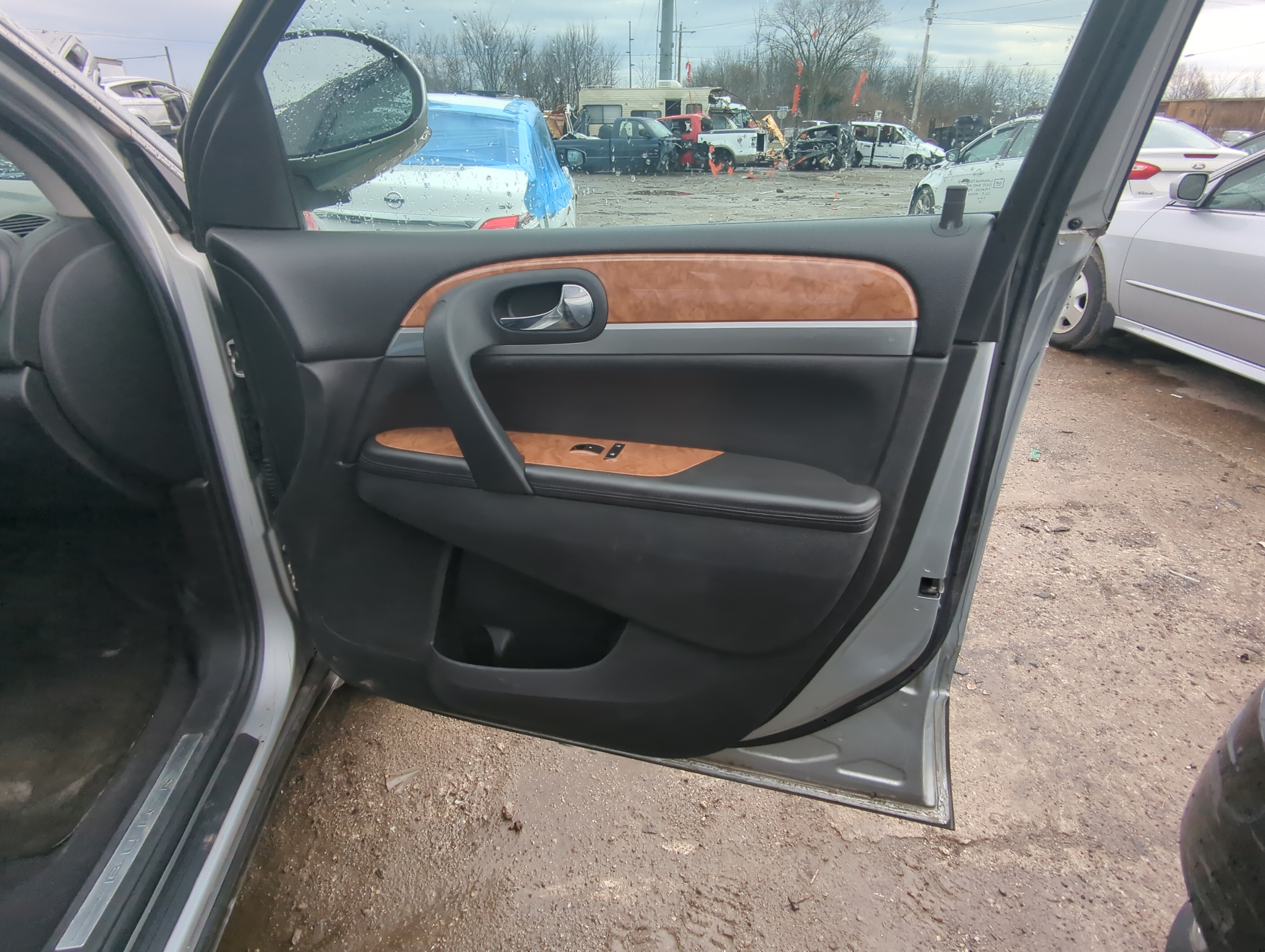 Picture of 2012 Buick Enclave Front Right Passenger Interior Door Panel Trim 831262