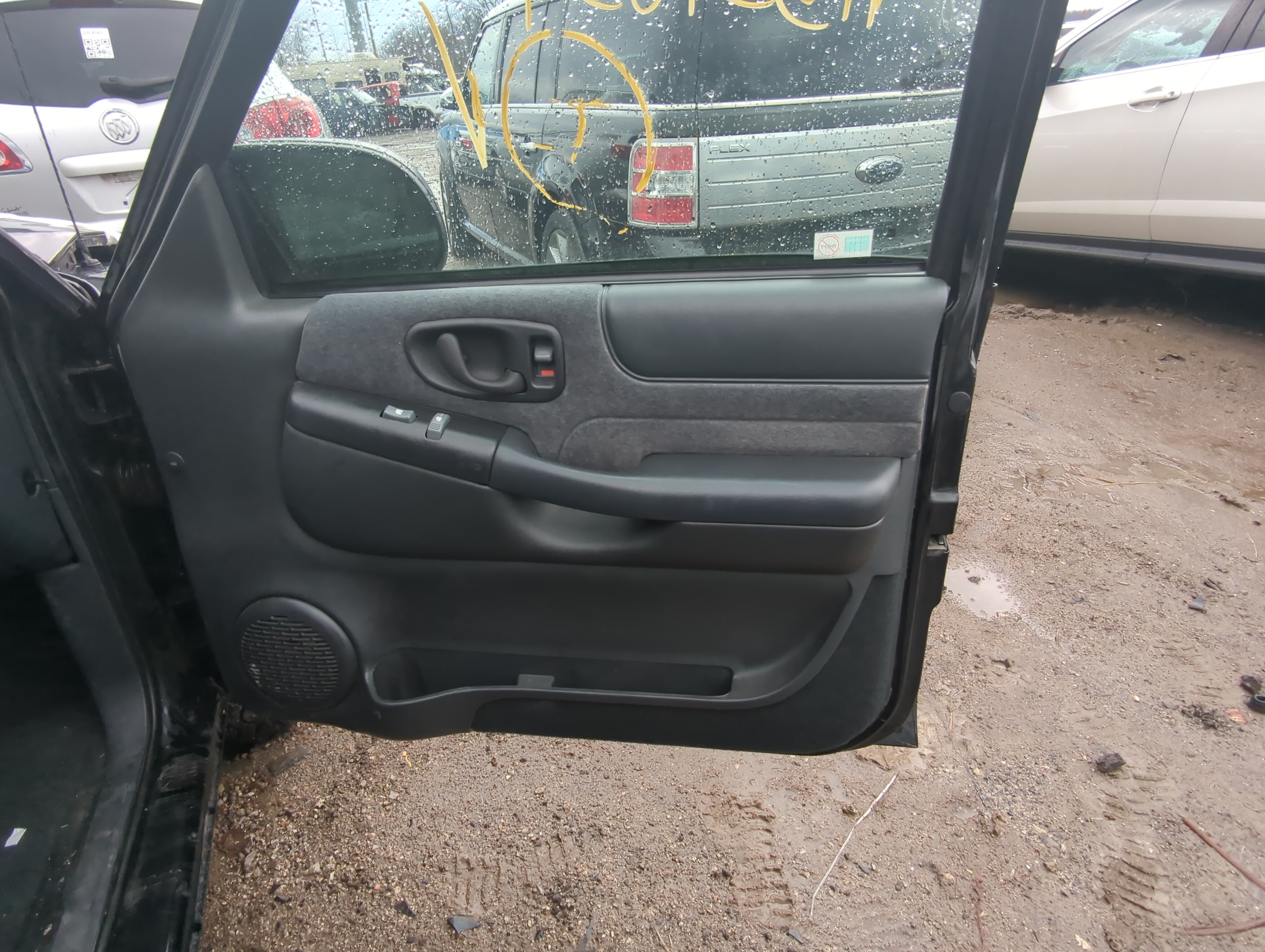 Door Panels 2002 CHEVROLET BLAZER S10/JIMMY S15 - Oemusedautoparts1.com