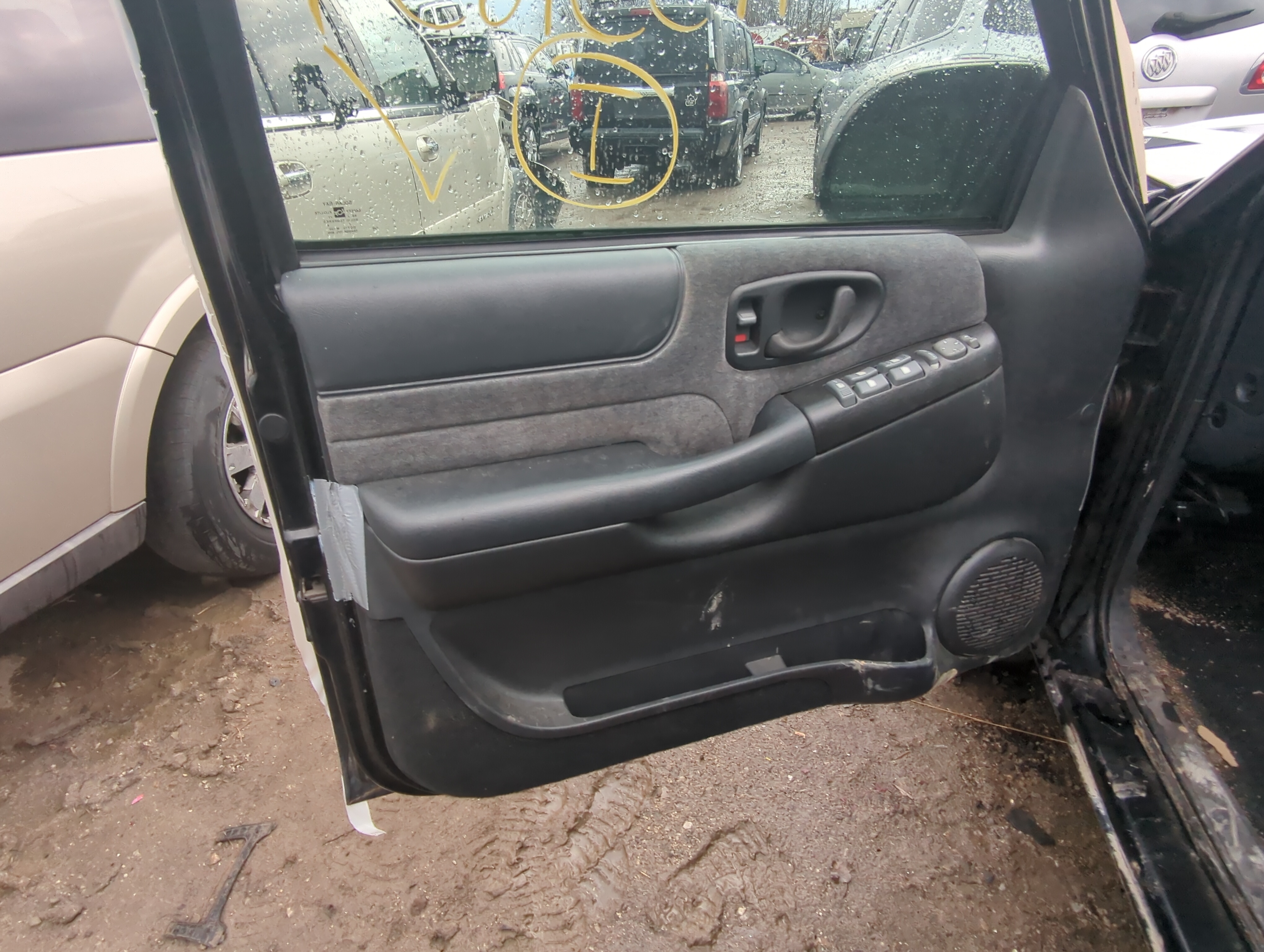 Door Panels 2002 CHEVROLET BLAZER S10/JIMMY S15 - Oemusedautoparts1.com