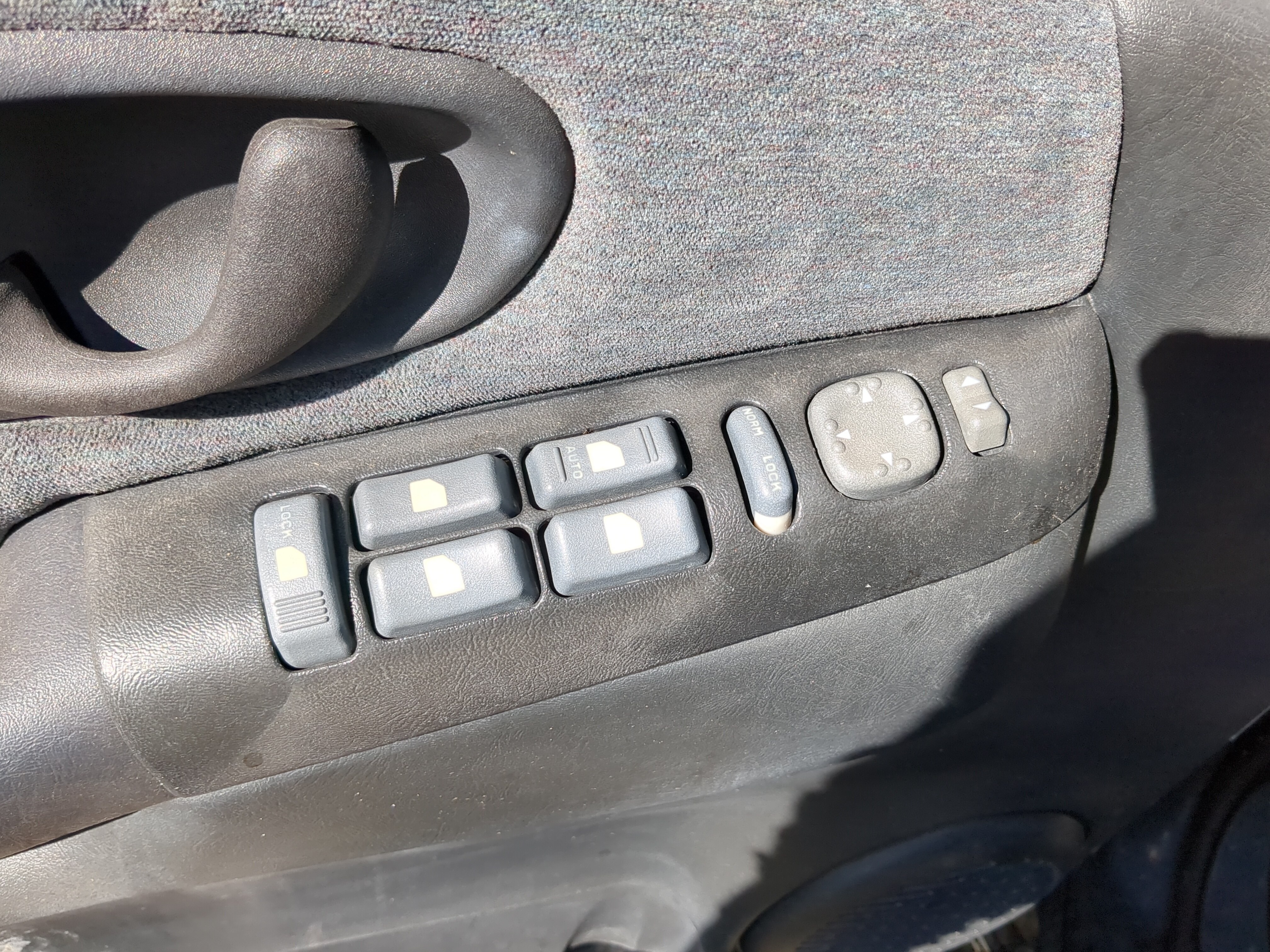 Power Window Switches 2002 CHEVROLET BLAZER S10/JIMMY S15 - Oemusedautoparts1.com