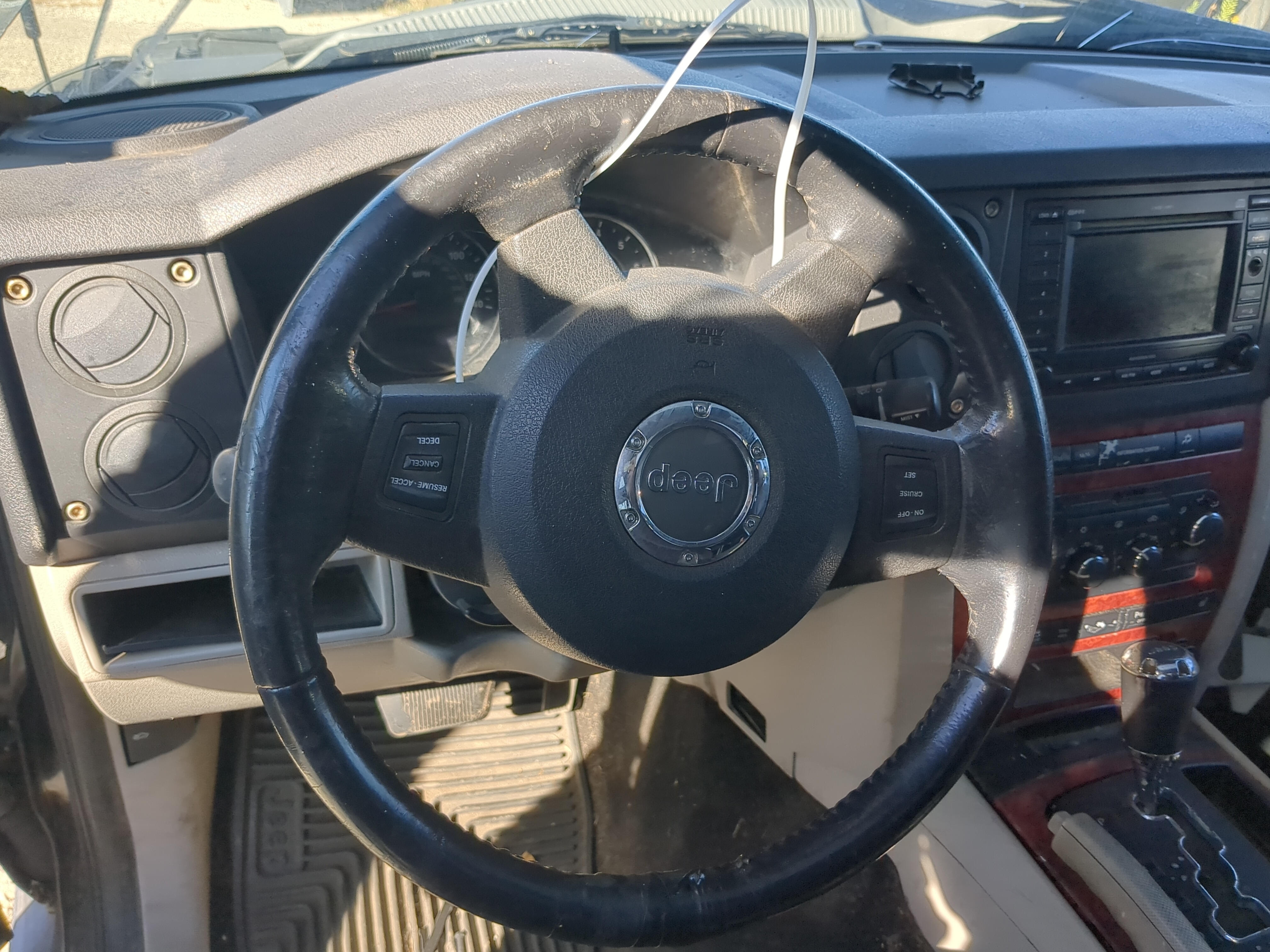 2006-2006 Jeep Commander Air Bag Driver Left Steering Wheel Mounted 831450 - Oemusedautoparts1.com