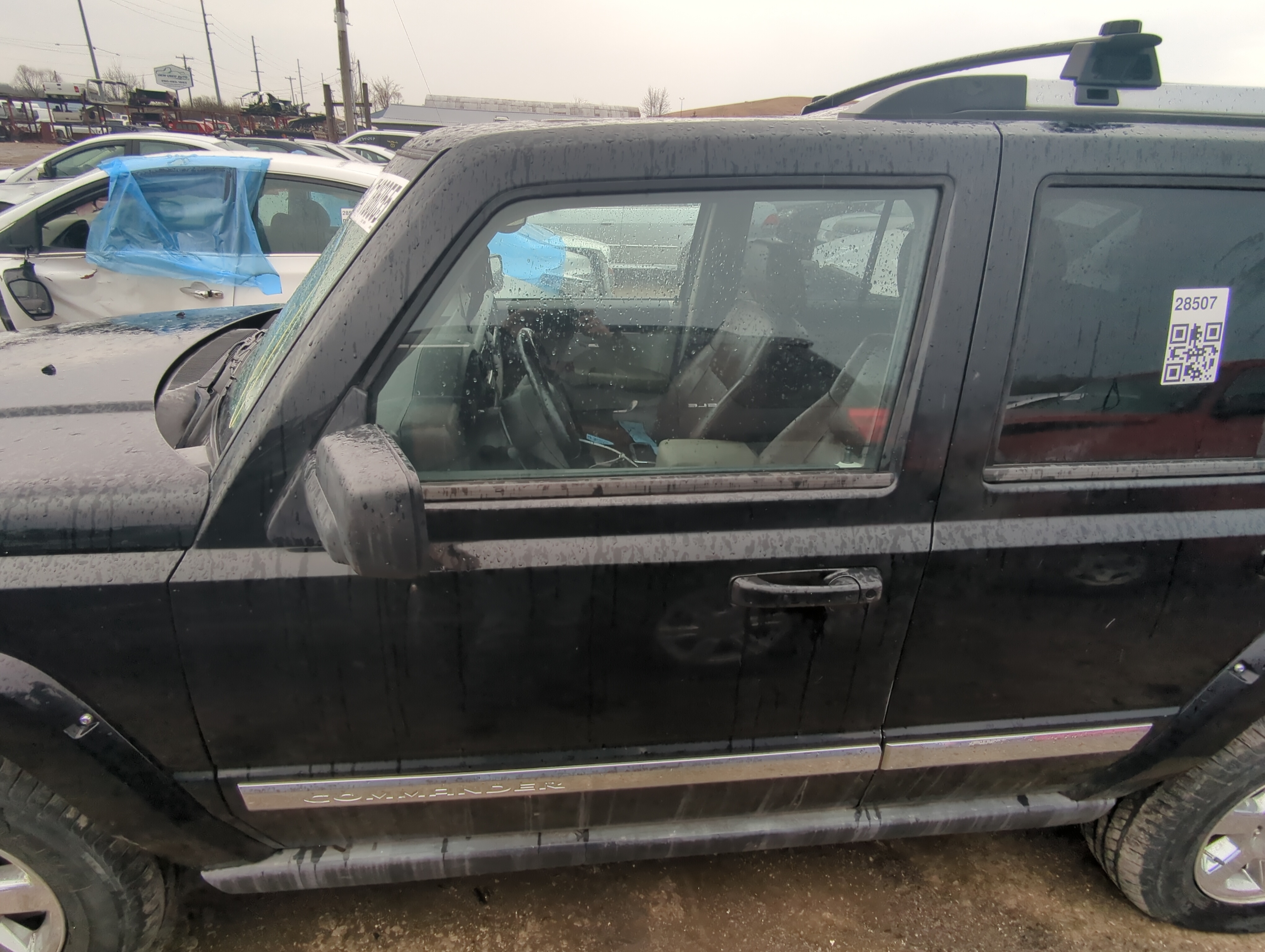 Picture of 2006-2010 Jeep Commander Driver Front Door Oem 831481