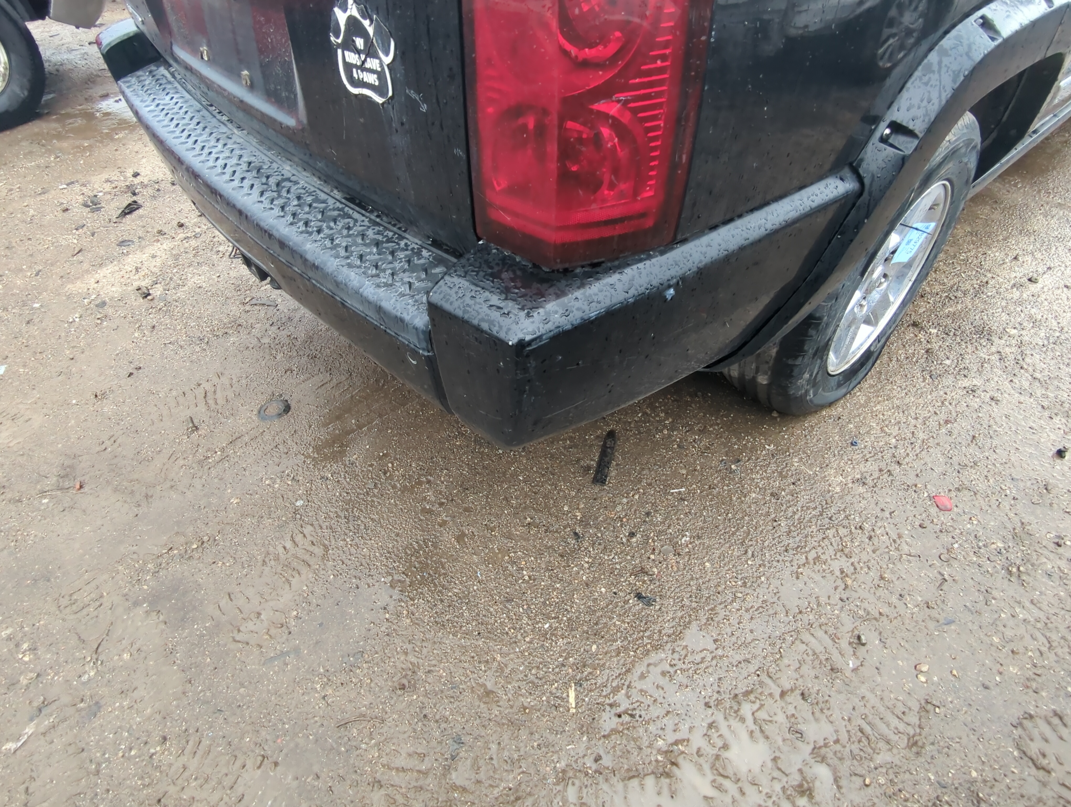 Picture of 2006-2010 Jeep Commander Rear Bumper Assembly Oem 831515