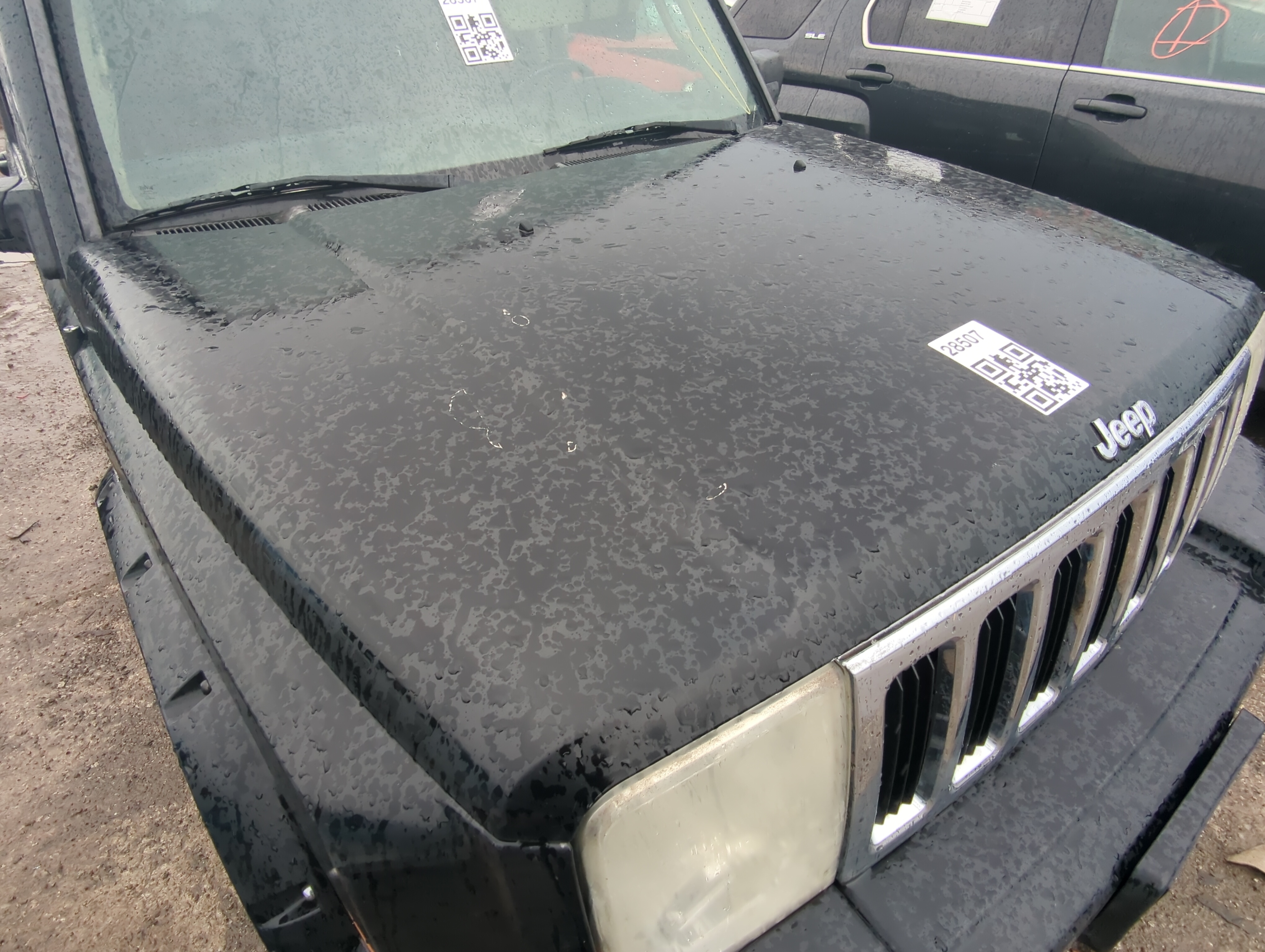 2006 Jeep Commander Hood Oem 831609 - Oemusedautoparts1.com