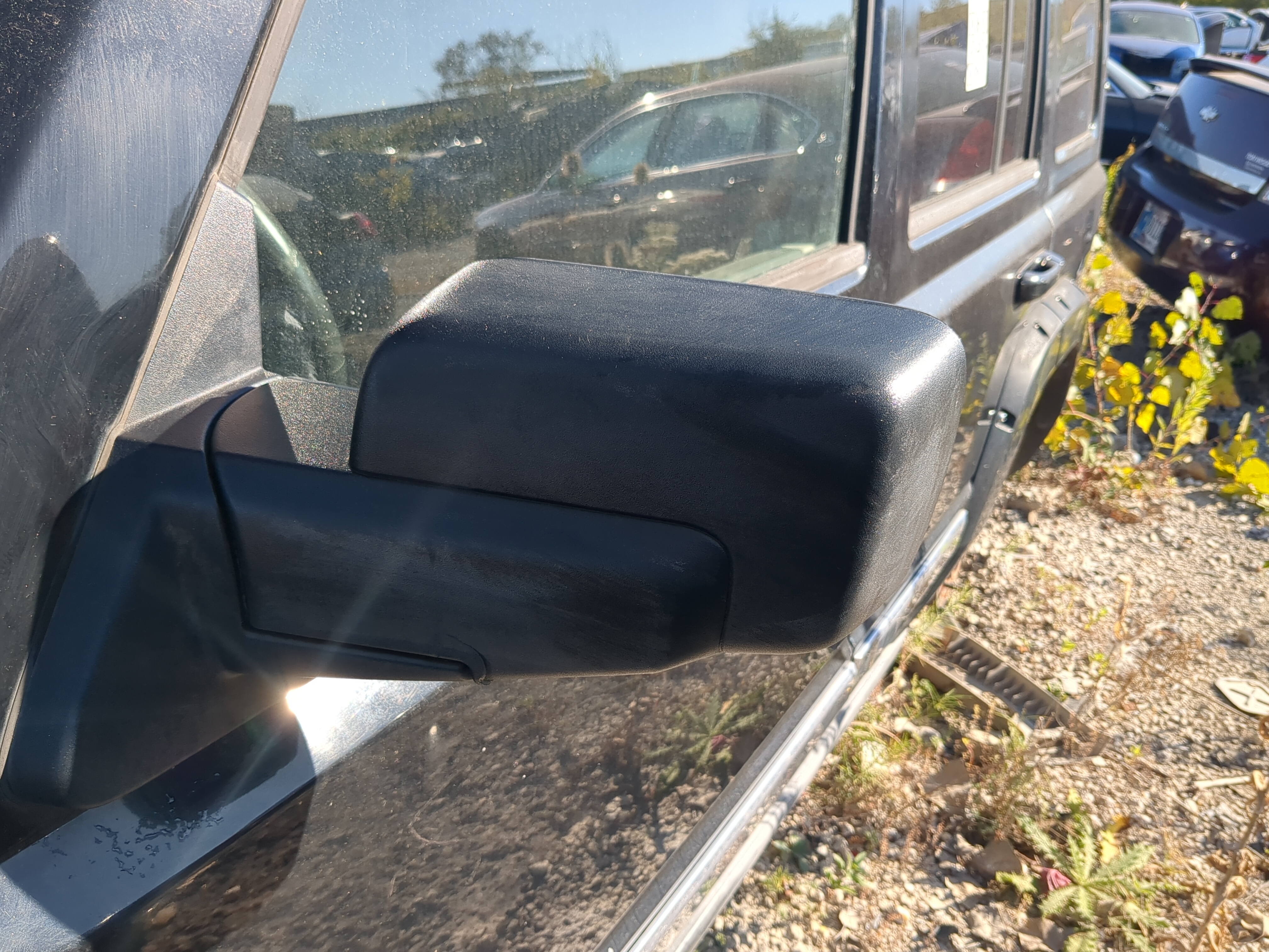 2006-2010 Jeep Commander Driver Left Side View Power Door Mirror 831615 - Oemusedautoparts1.com