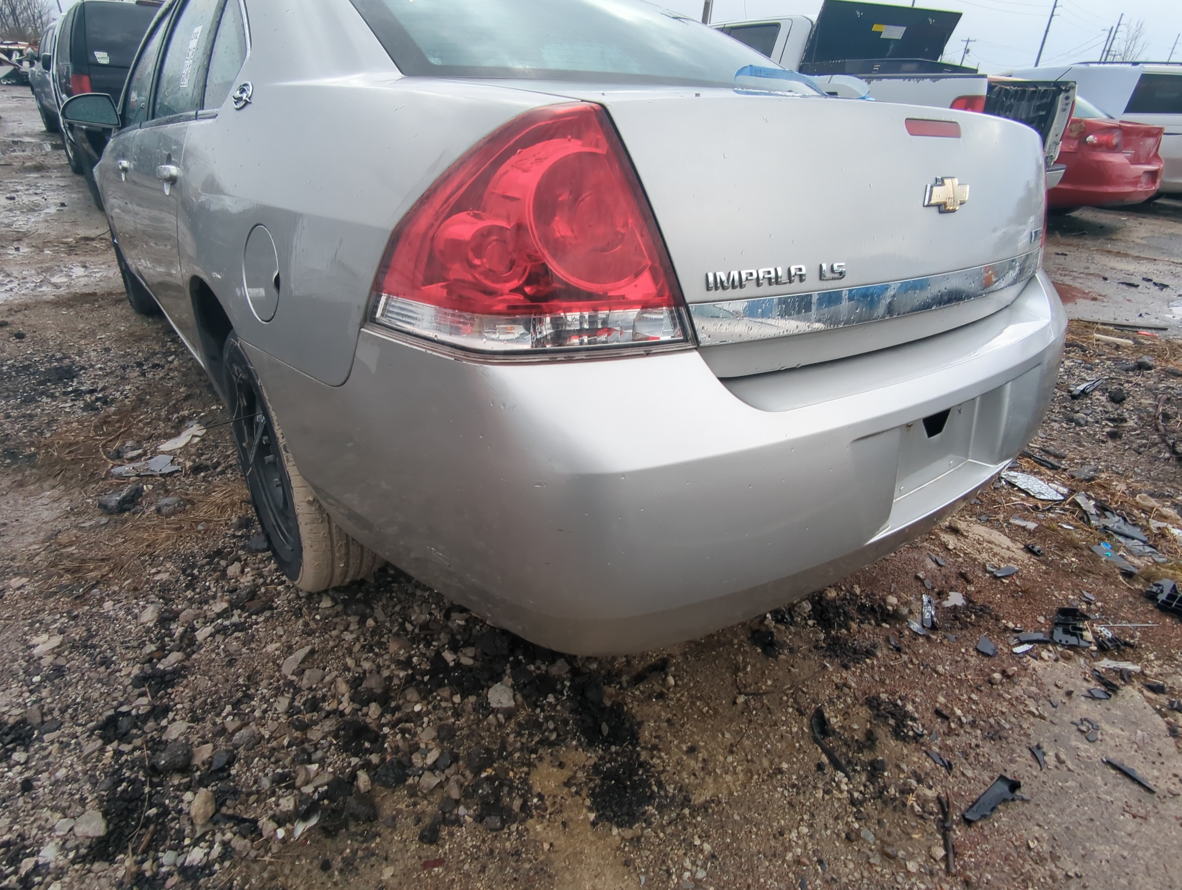 Picture of 2006-2011 Chevrolet Impala Rear Bumper Assembly Oem 831689