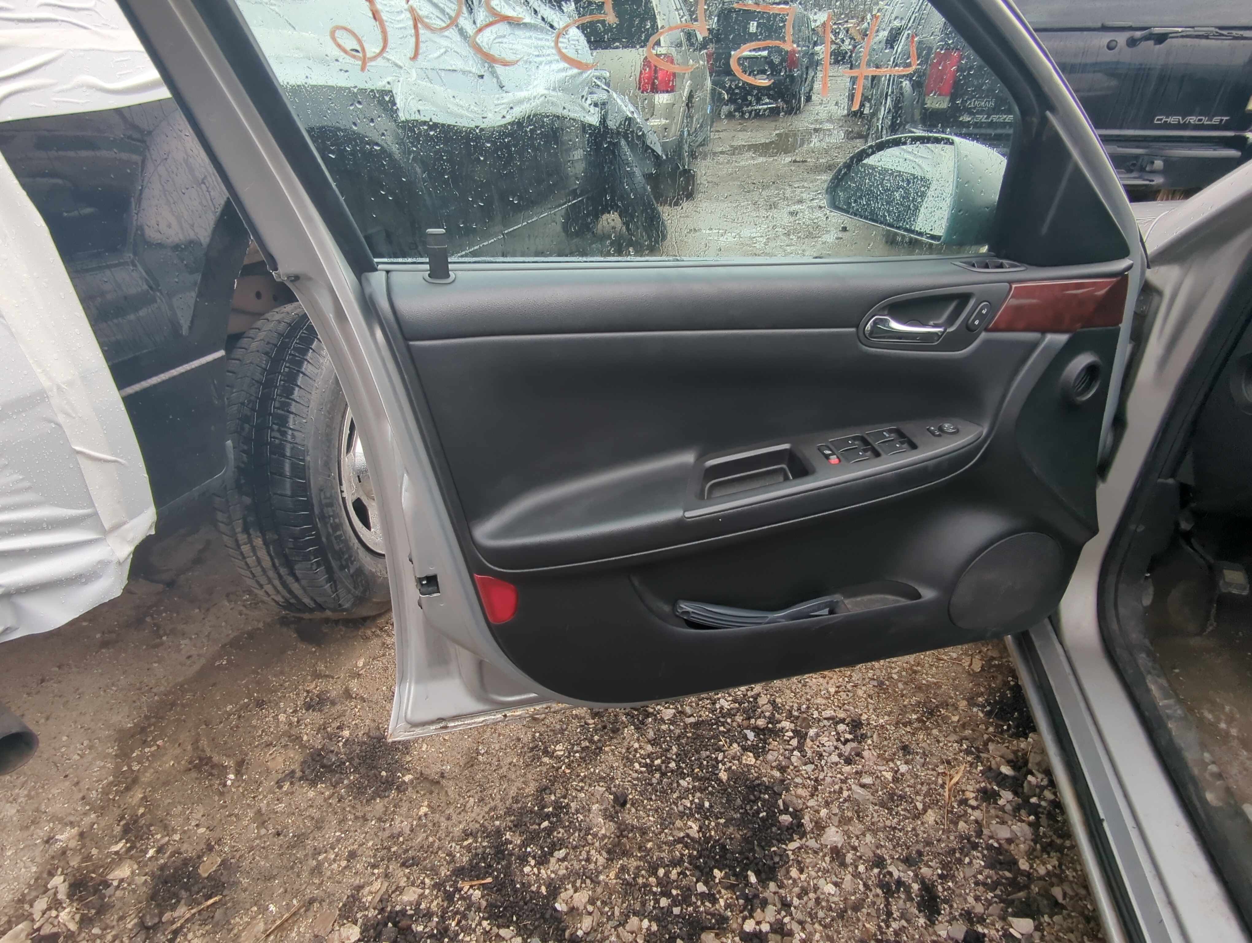 Picture of 2008 Chevrolet Impala Front Left Driver Interior Door Panel Trim 831742
