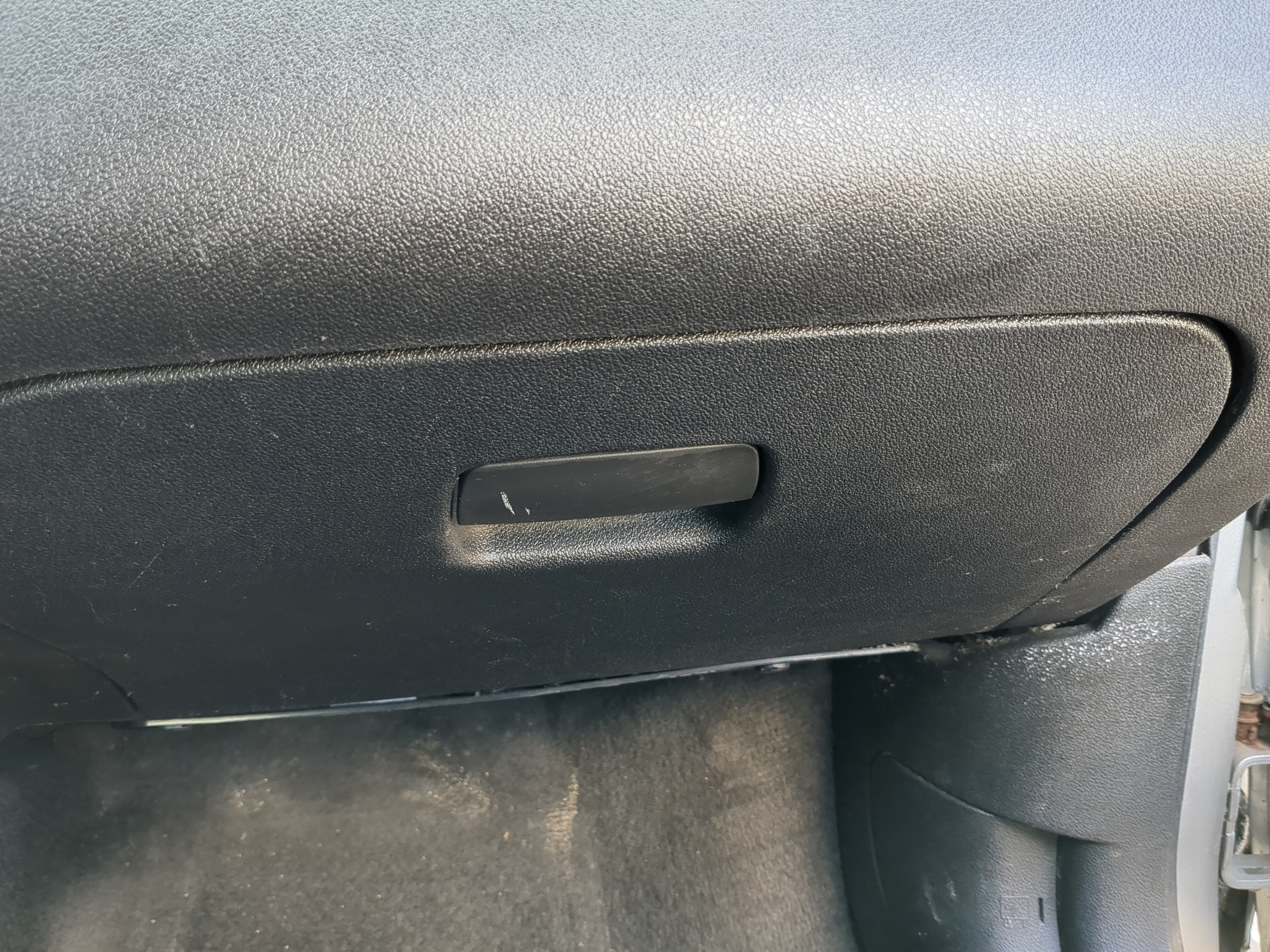 2008 Chevrolet Impala Passenger Glove Box Door Storage Compartment 831743 - Oemusedautoparts1.com