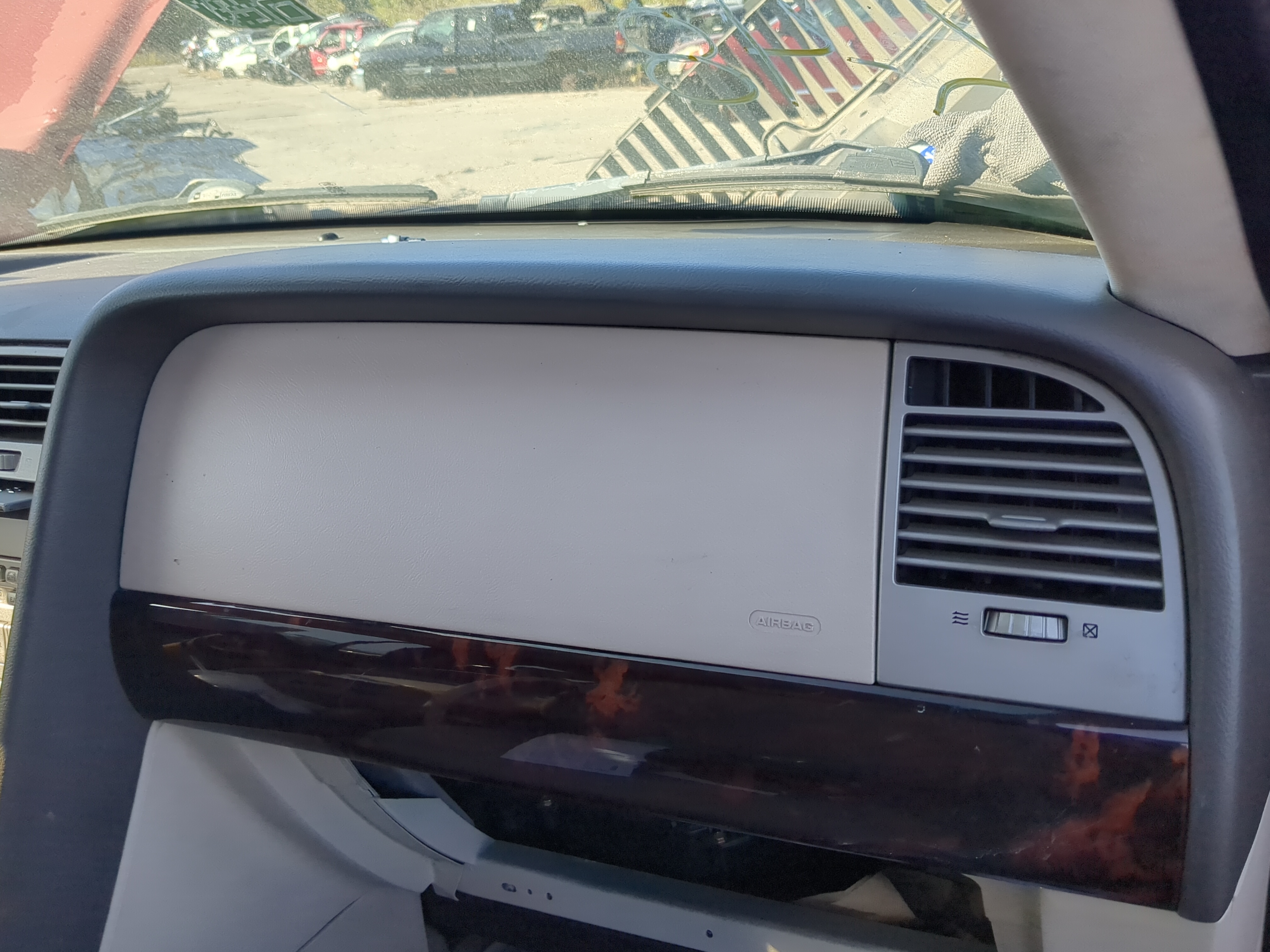 Picture of 2004 Lincoln Navigator Air Bag Passenger Right Dashboard Oem 831984