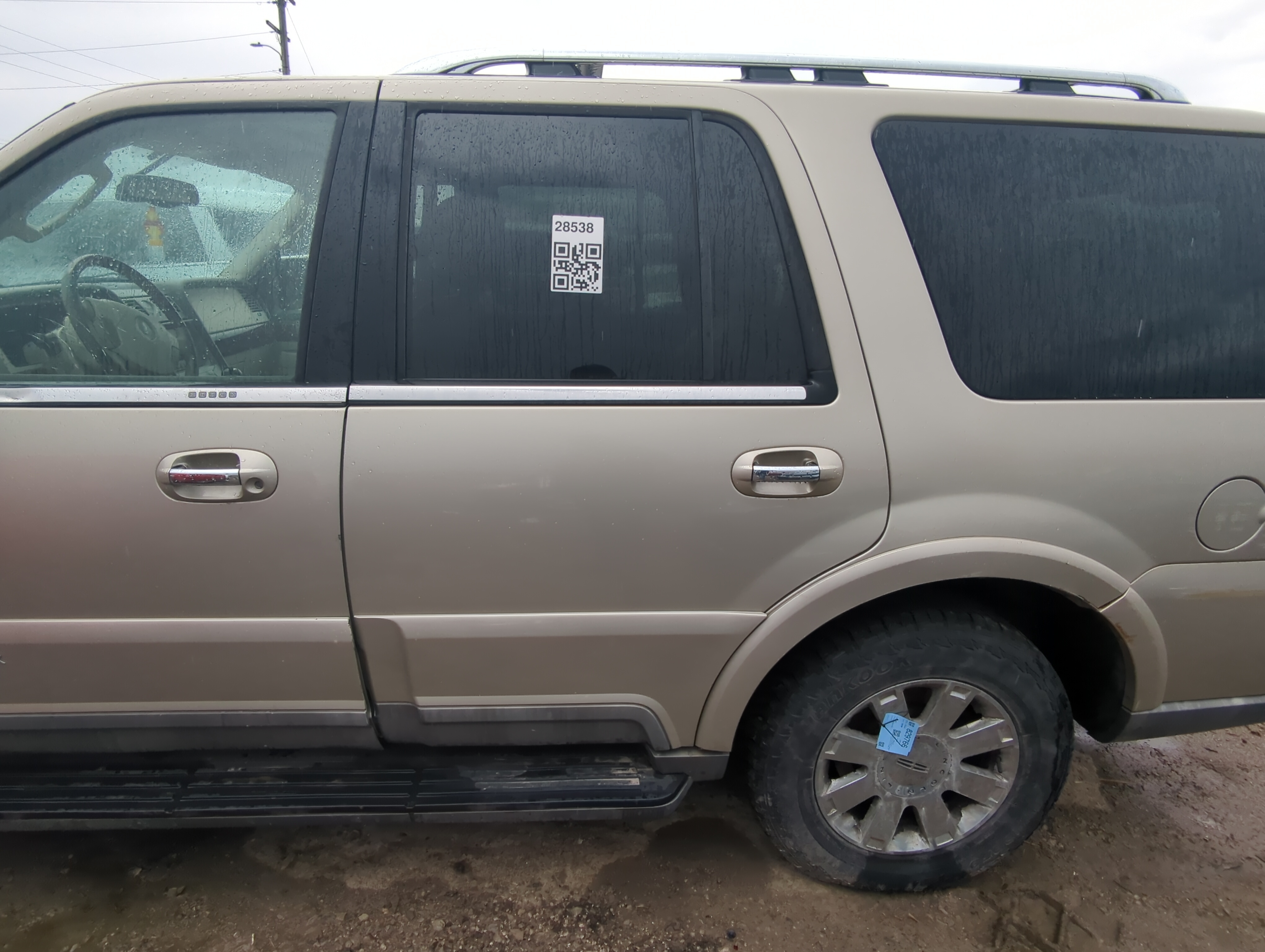 Picture of 2003-2006 Lincoln Navigator Driver Rear Door Oem 832048