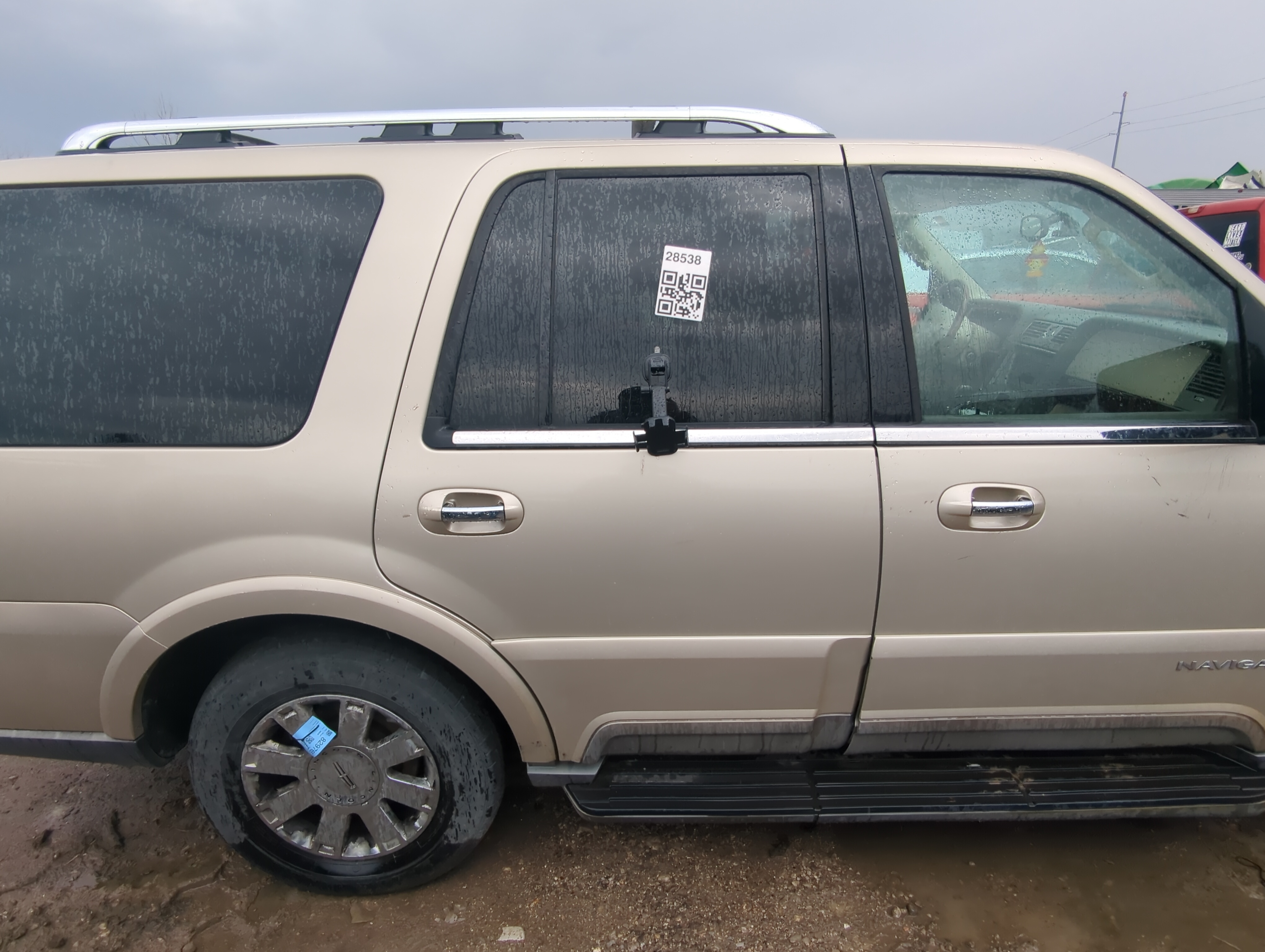 Picture of 2003-2006 Lincoln Navigator Passenger Rear Door Oem 832049