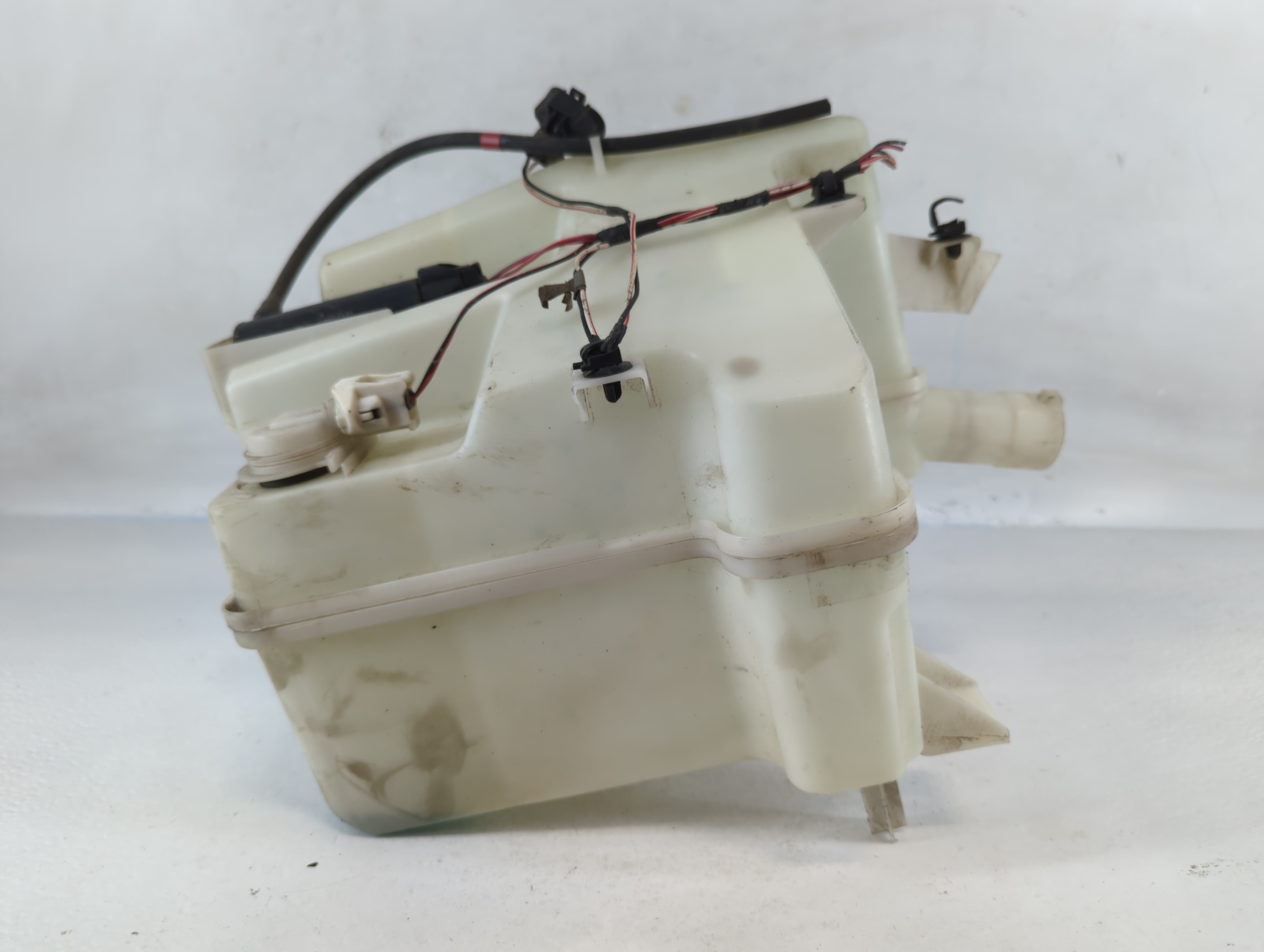 2007-2013 Nissan Altima Windshield Washer Fluid Reservoir Bottle Oem 832284 - Oemusedautoparts1.com