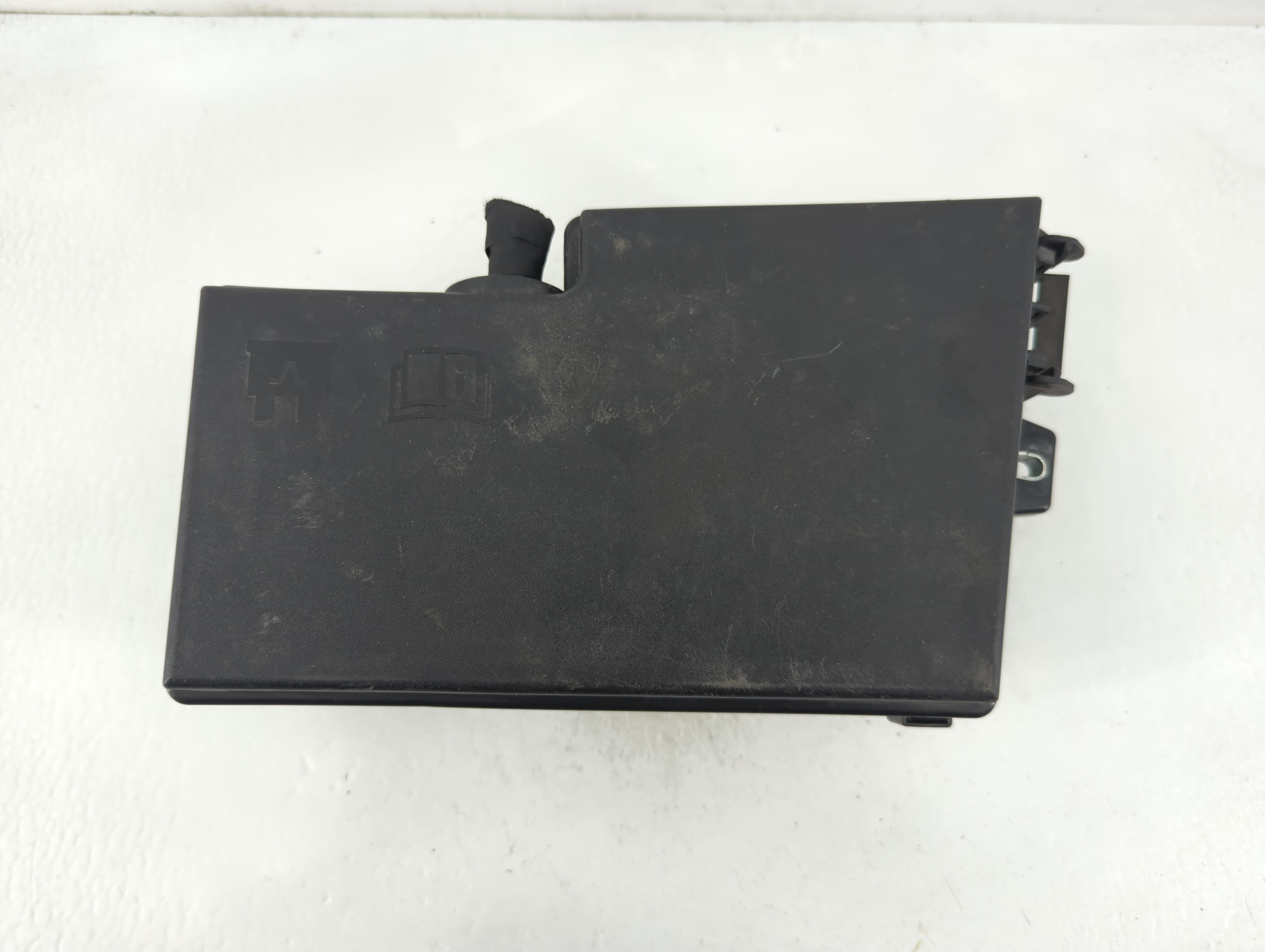 Picture of 2013-2016 Ford Escape Fusebox Fuse Box Relay Module Gj7t-14a076-ba 832309