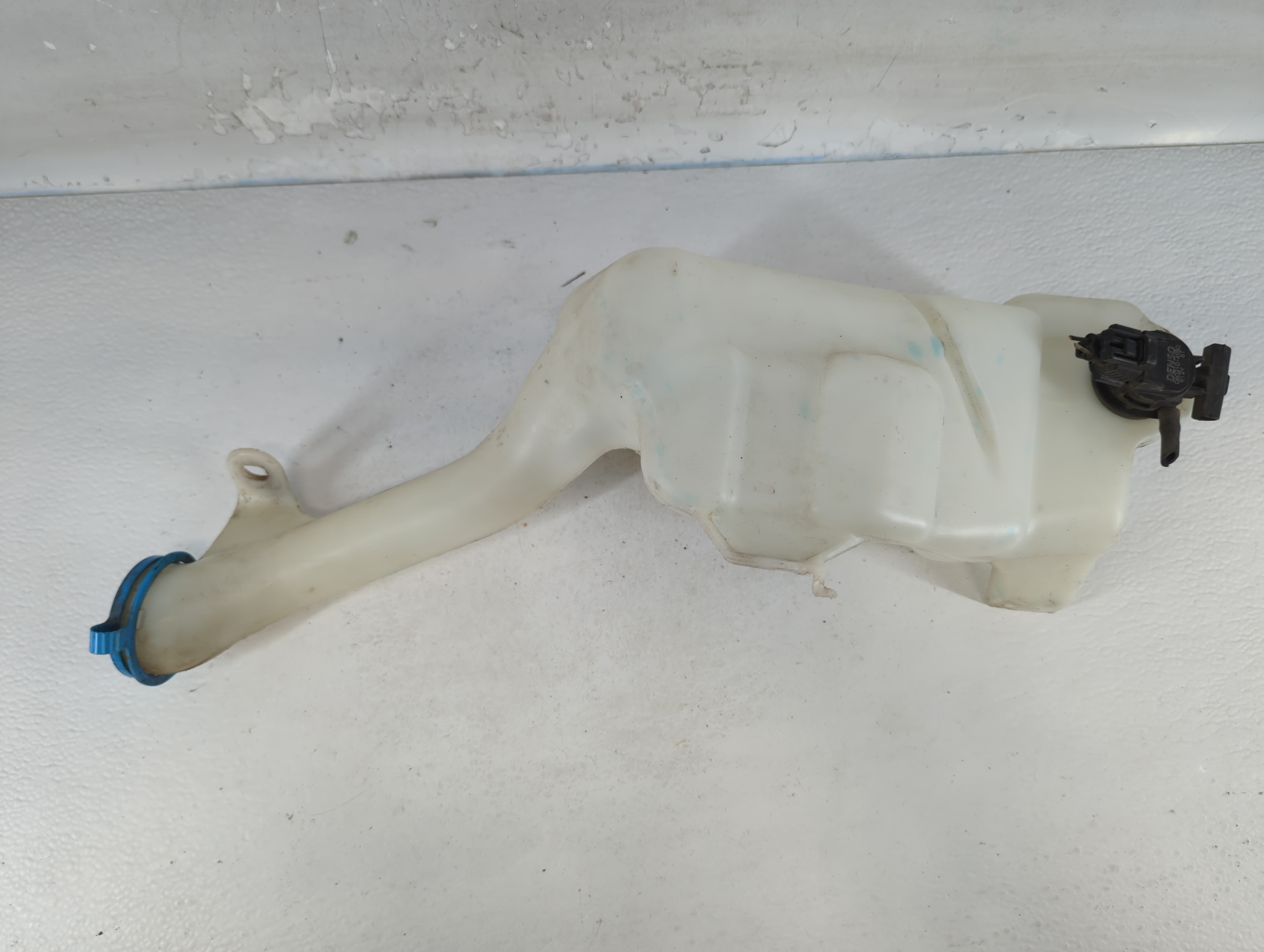 Picture of 2013-2017 Honda Accord Windshield Washer Fluid Reservoir Bottle Oem 832340