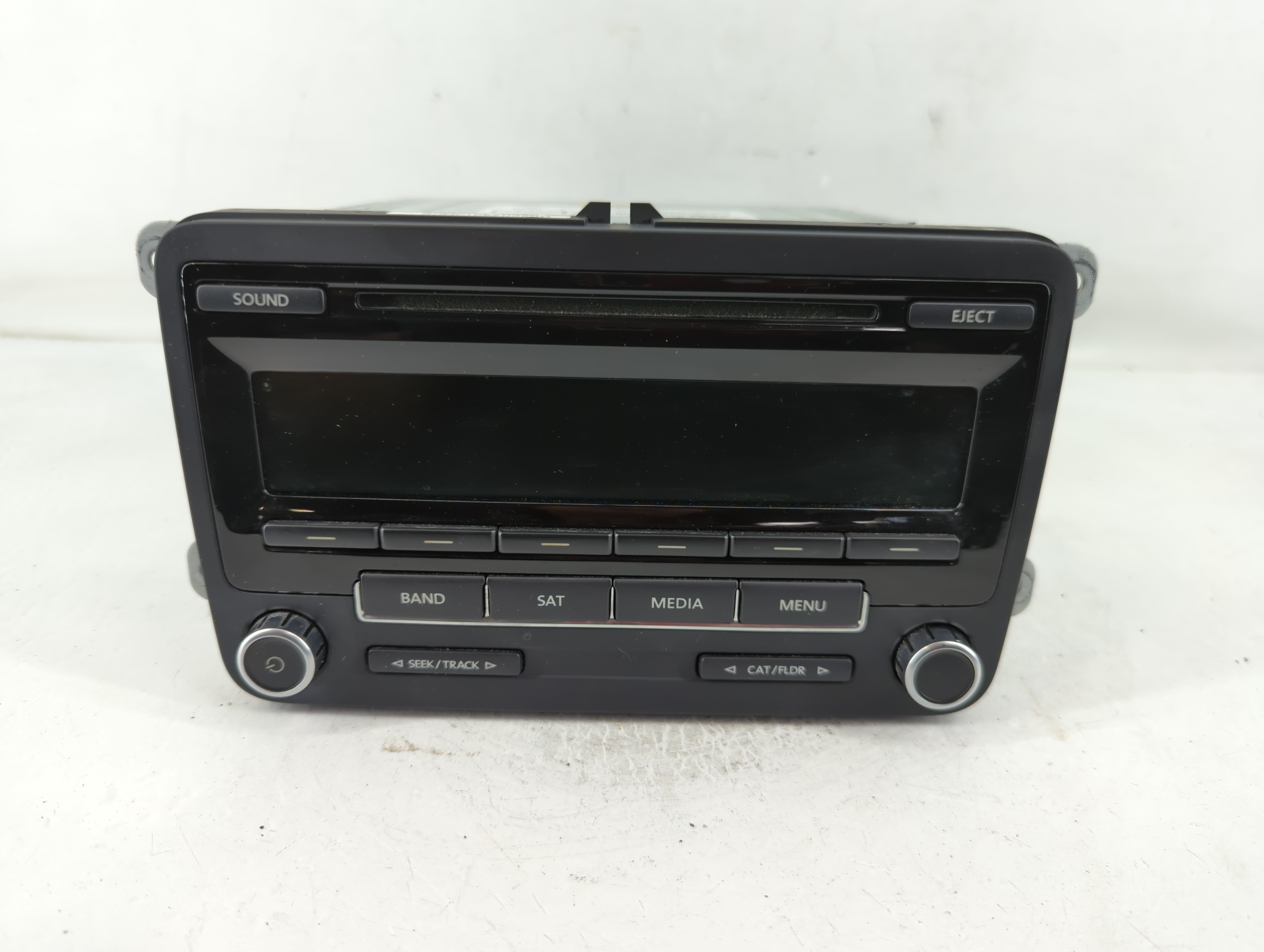 2011-2014 Volkswagen Jetta Am Fm Cd Player Radio Receiver 832378 - Oemusedautoparts1.com