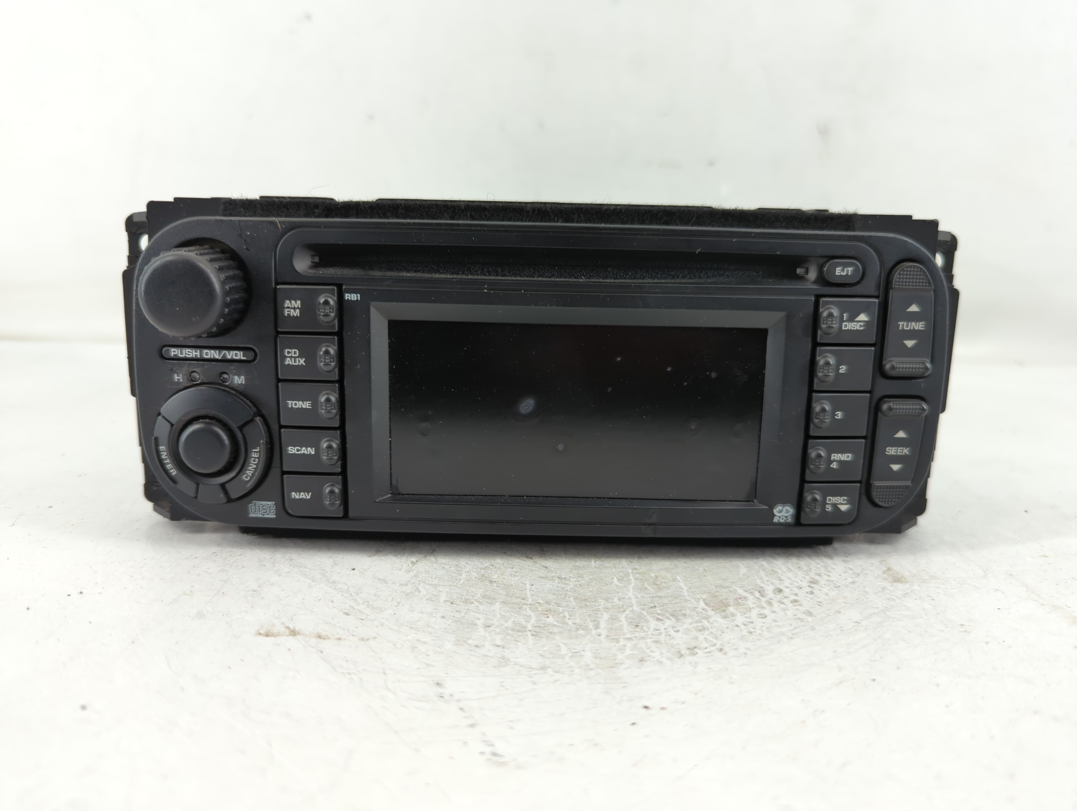 2004-2007 Dodge Caravan Am Fm Cd Player Radio Receiver 832380 - Oemusedautoparts1.com