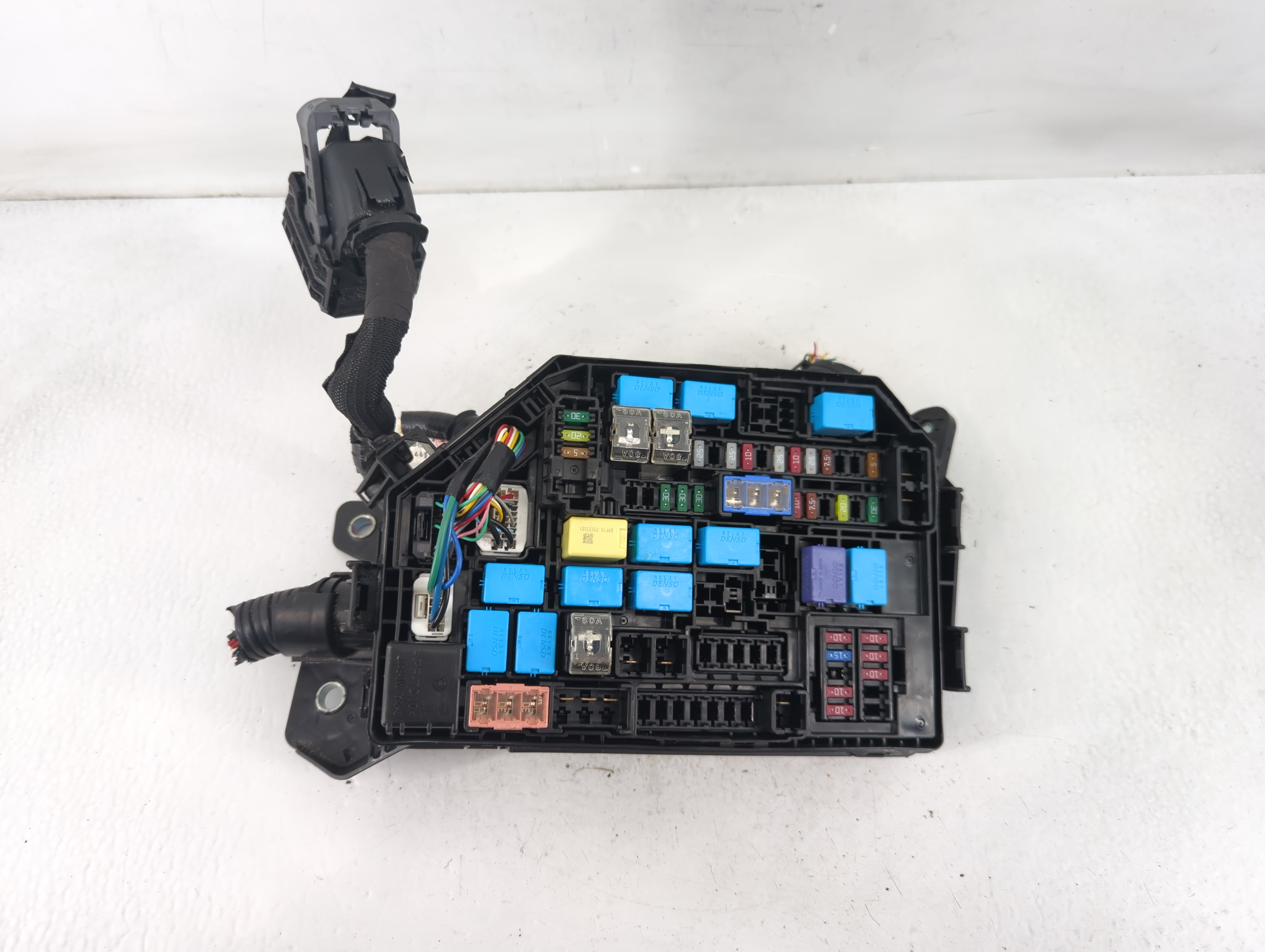 2019-2022 Toyota Corolla Fusebox Fuse Box Relay Module 82121 832410 - Oemusedautoparts1.com
