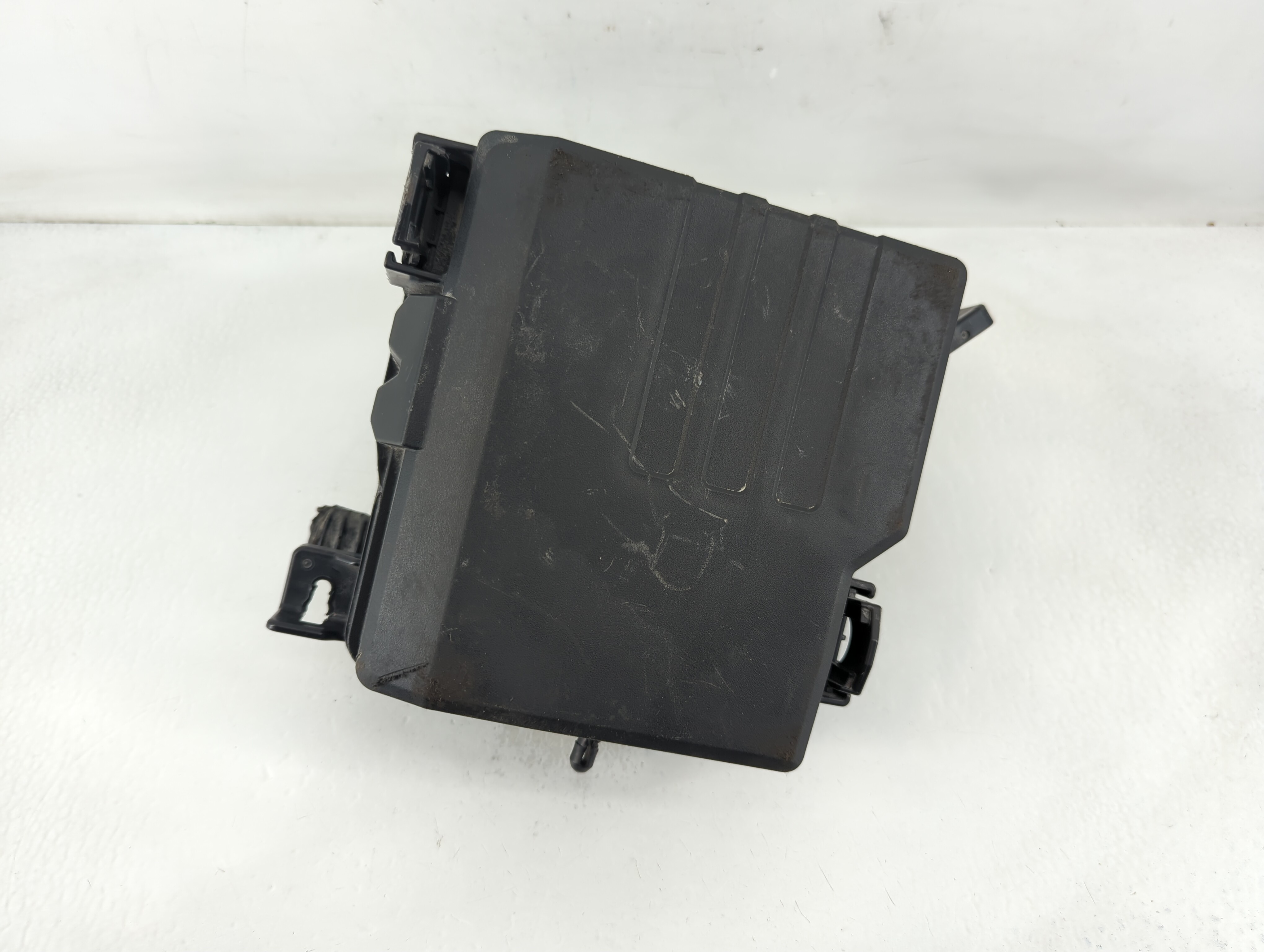 2019-2020 Hyundai Santa Fe Fusebox Fuse Box Relay Module 91956-s2020 832411 - Oemusedautoparts1.com