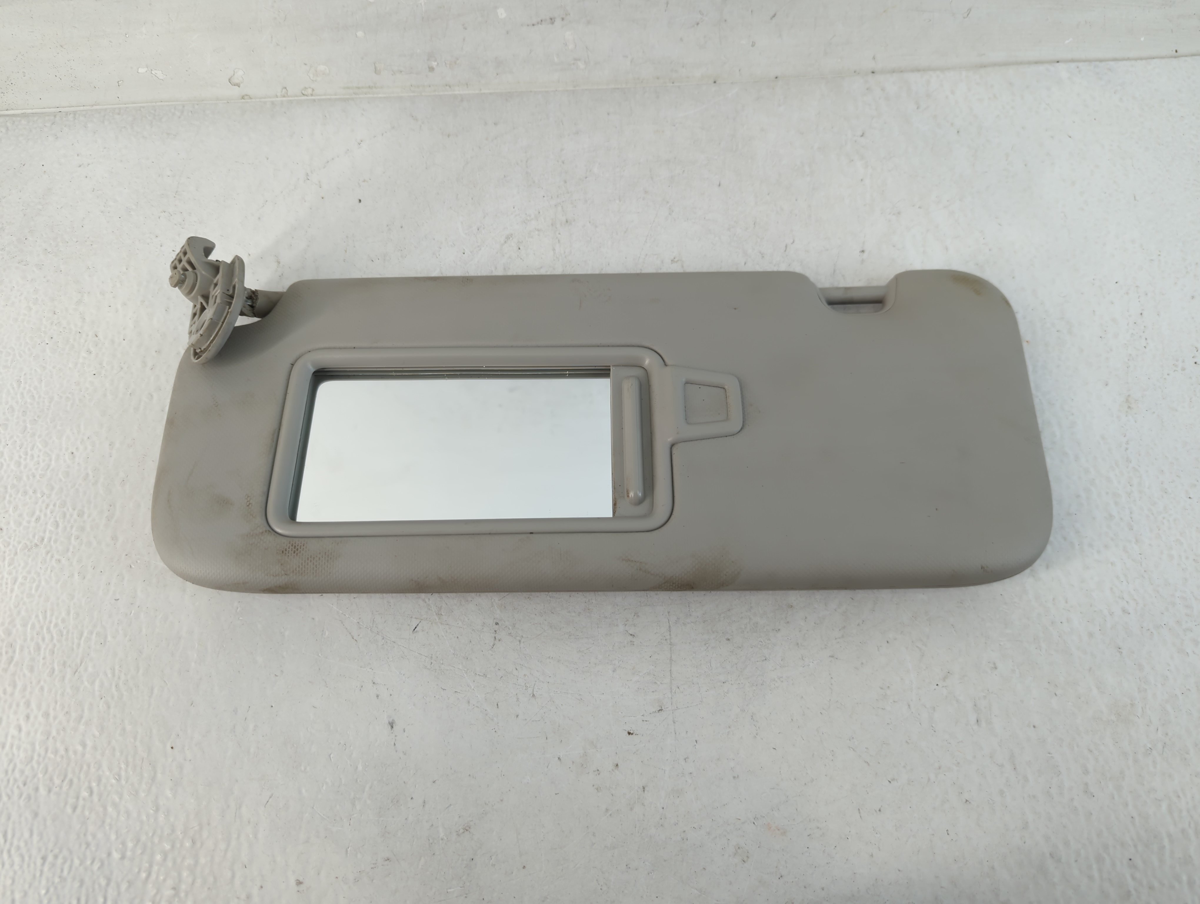 2019-2021 Kia Forte Driver Sun Visor Mirror Left Sunvisor Grey 832500 - Oemusedautoparts1.com