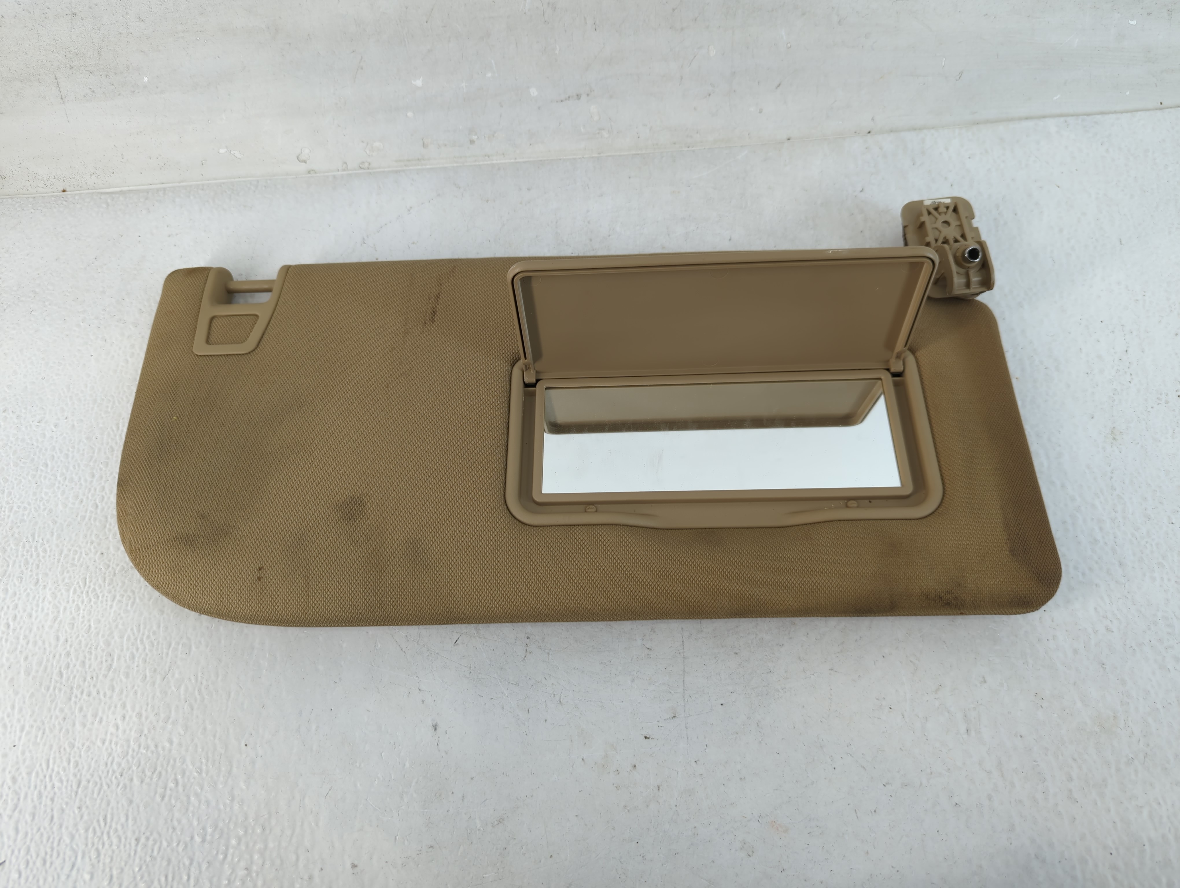2015-2017 Ford F-150 Passenger Sun Visor Mirror Right Sunvisor Tan 832511 - Oemusedautoparts1.com