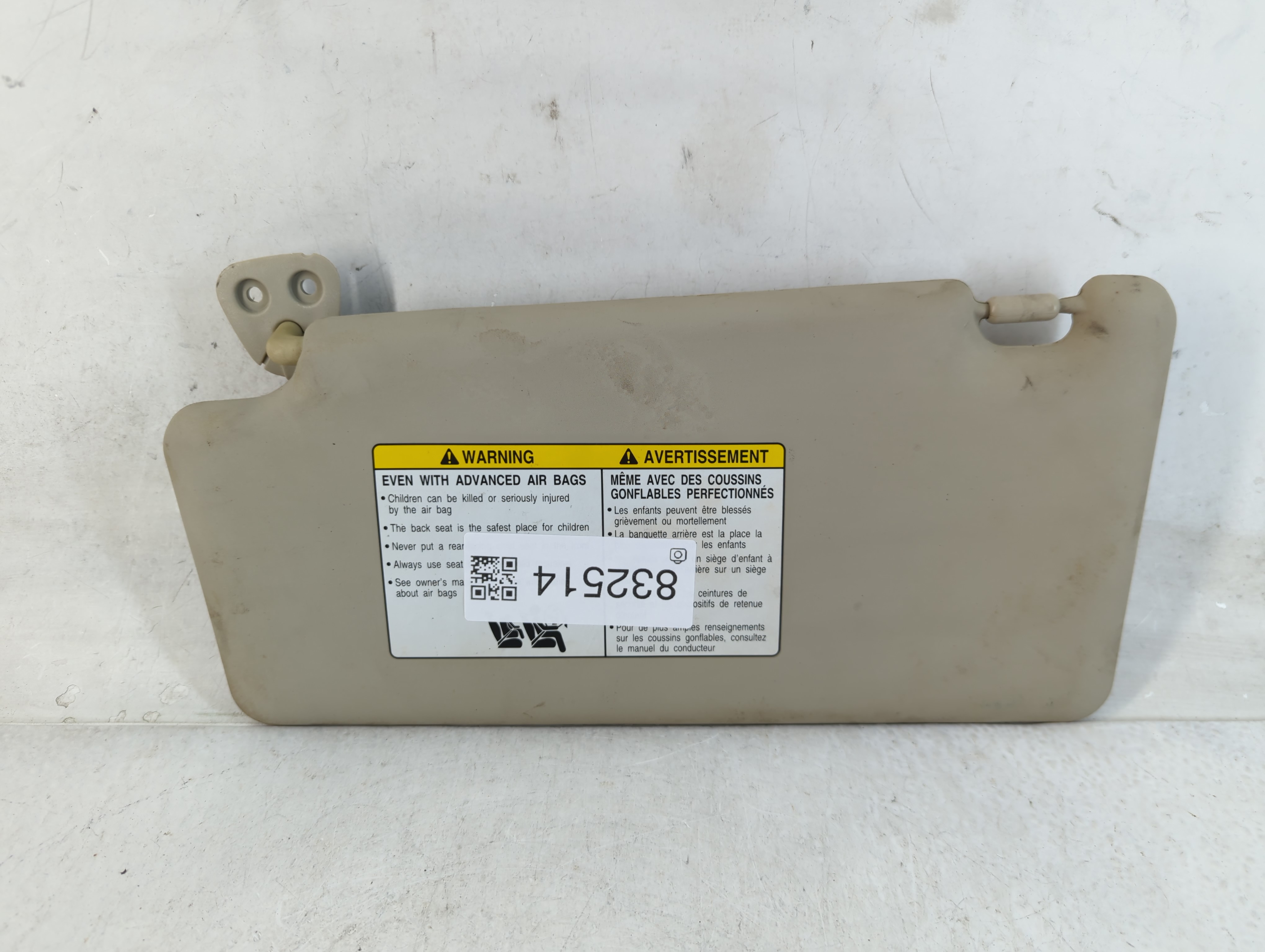 2008-2010 Nissan Rogue Passenger Sun Visor Mirror Right Sunvisor Grey 832514 - Oemusedautoparts1.com