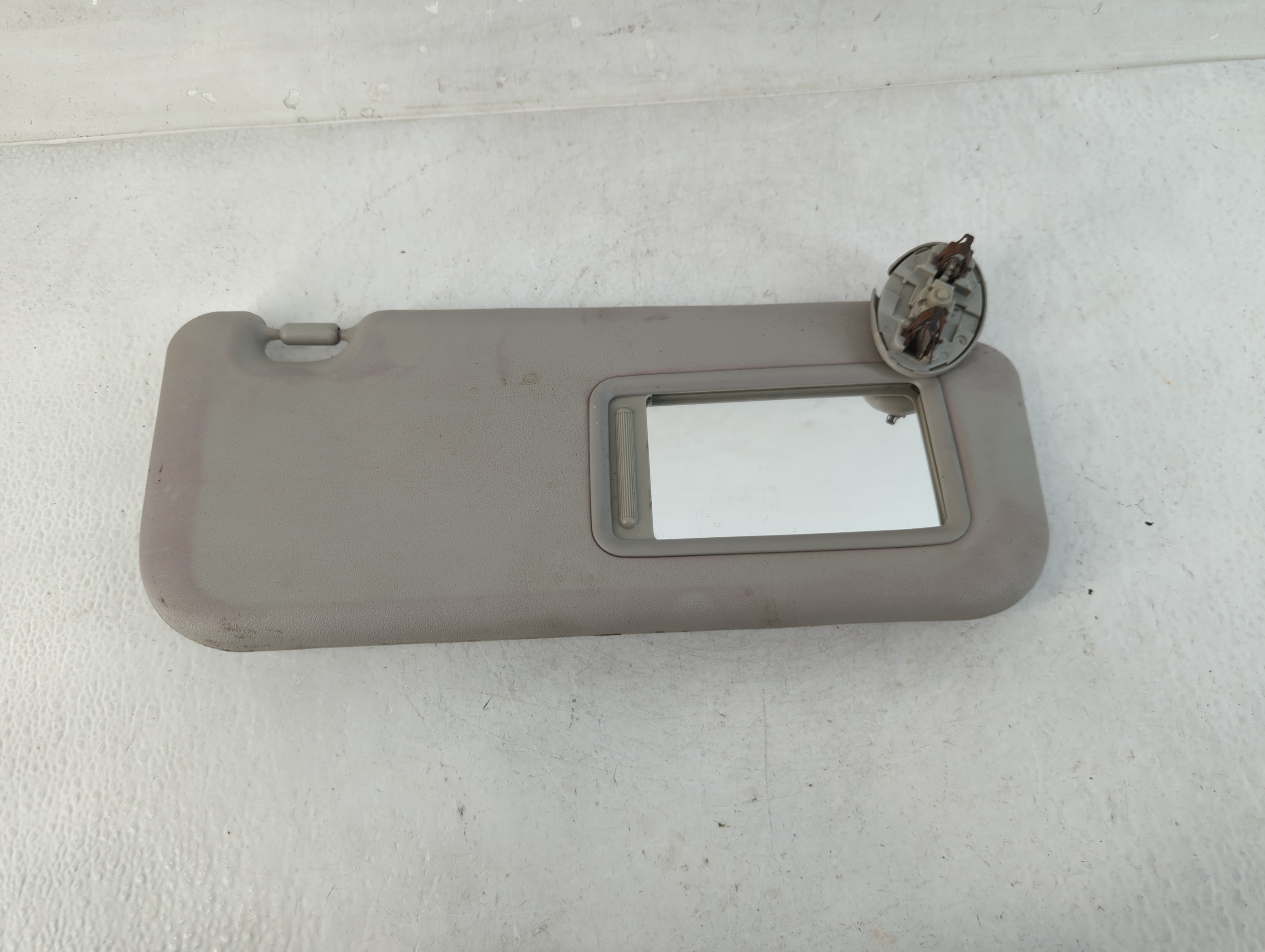 2008-2014 Scion Xd Passenger Sun Visor Mirror Right Sunvisor Grey 832516 - Oemusedautoparts1.com