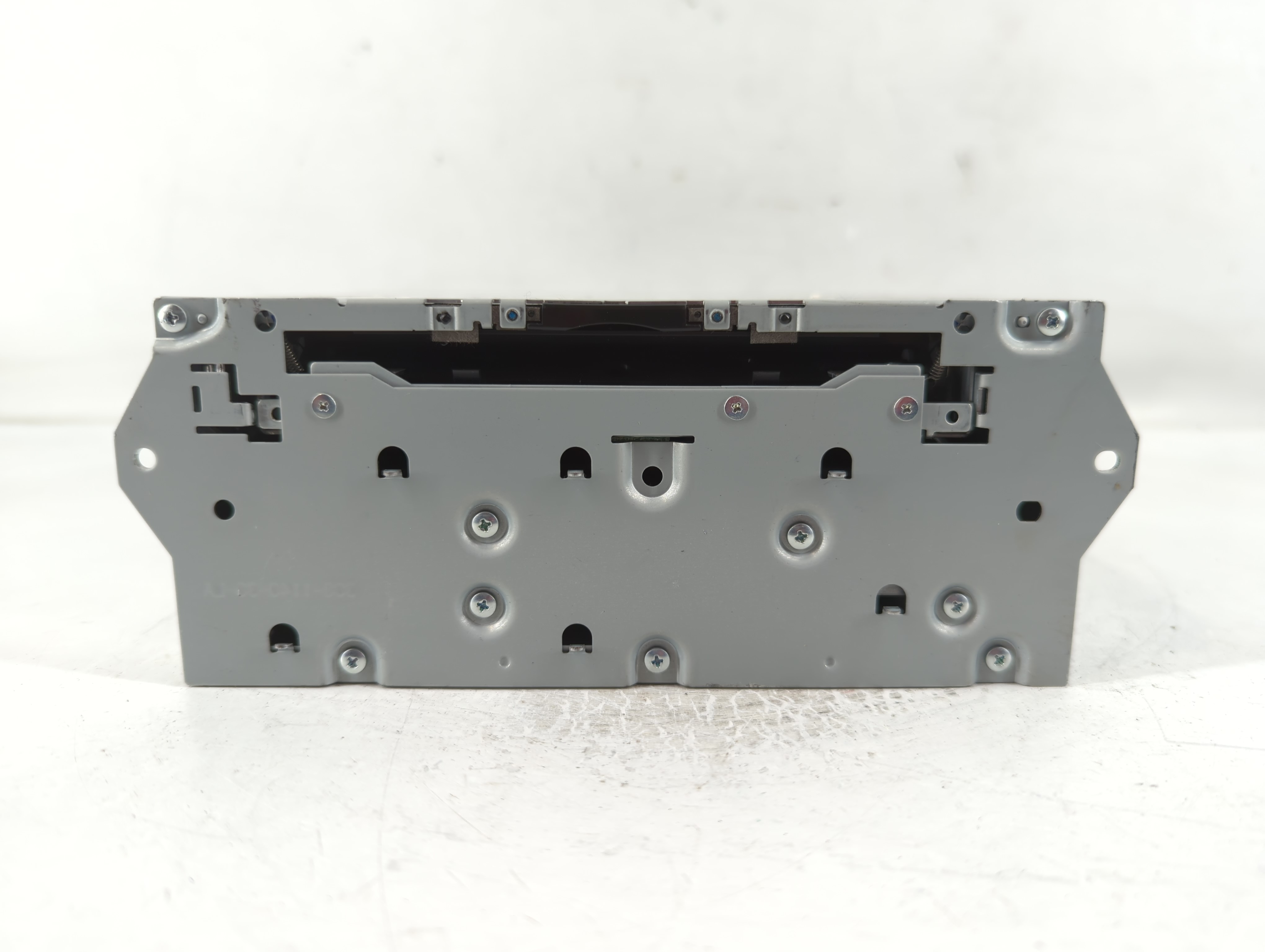 2017-2020 Nissan Pathfinder Am Fm Cd Player Radio Receiver 832530 - Oemusedautoparts1.com