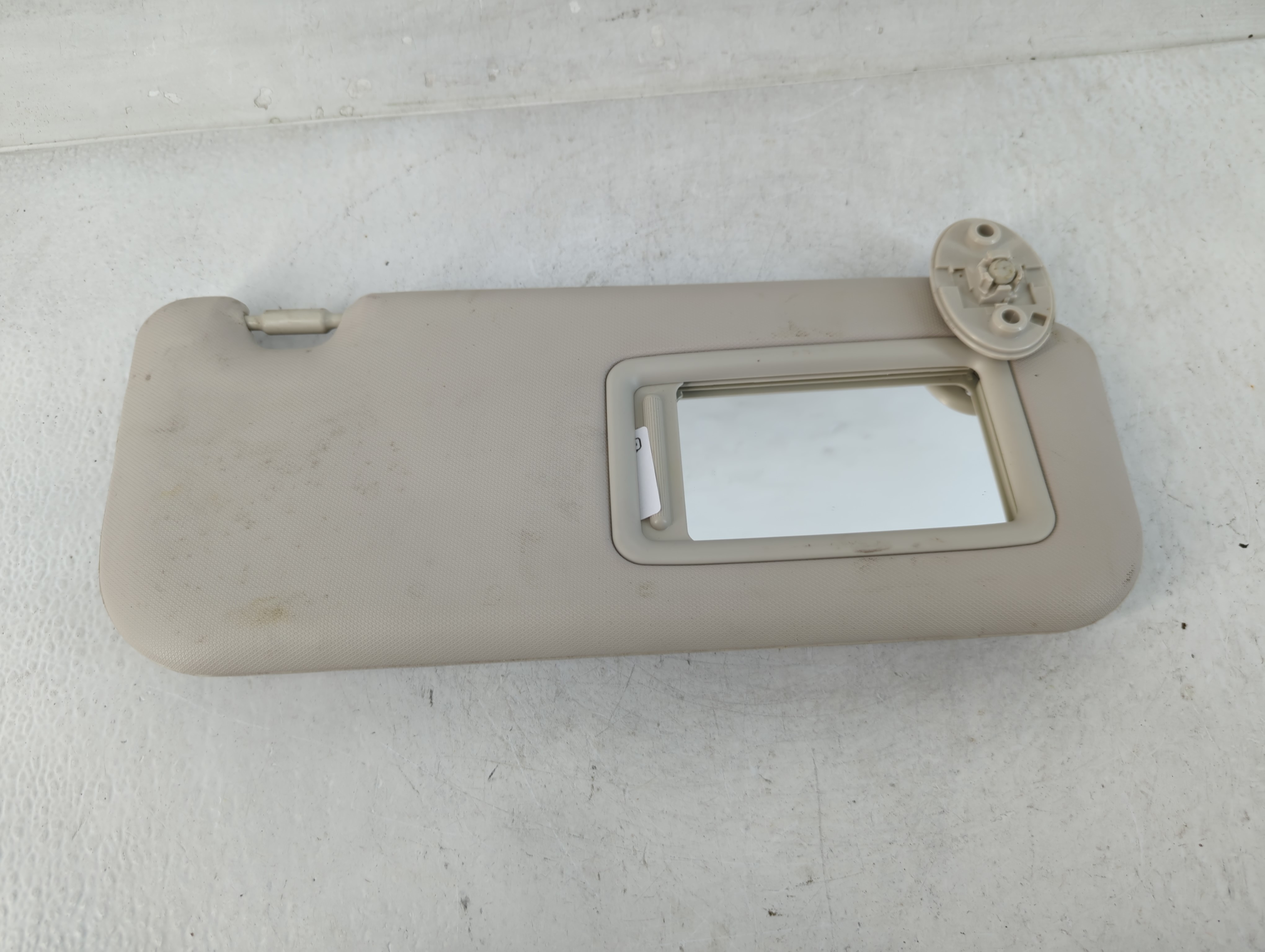 2023 Toyota Corolla Passenger Sun Visor Mirror Right Sunvisor Cream 832540 - Oemusedautoparts1.com