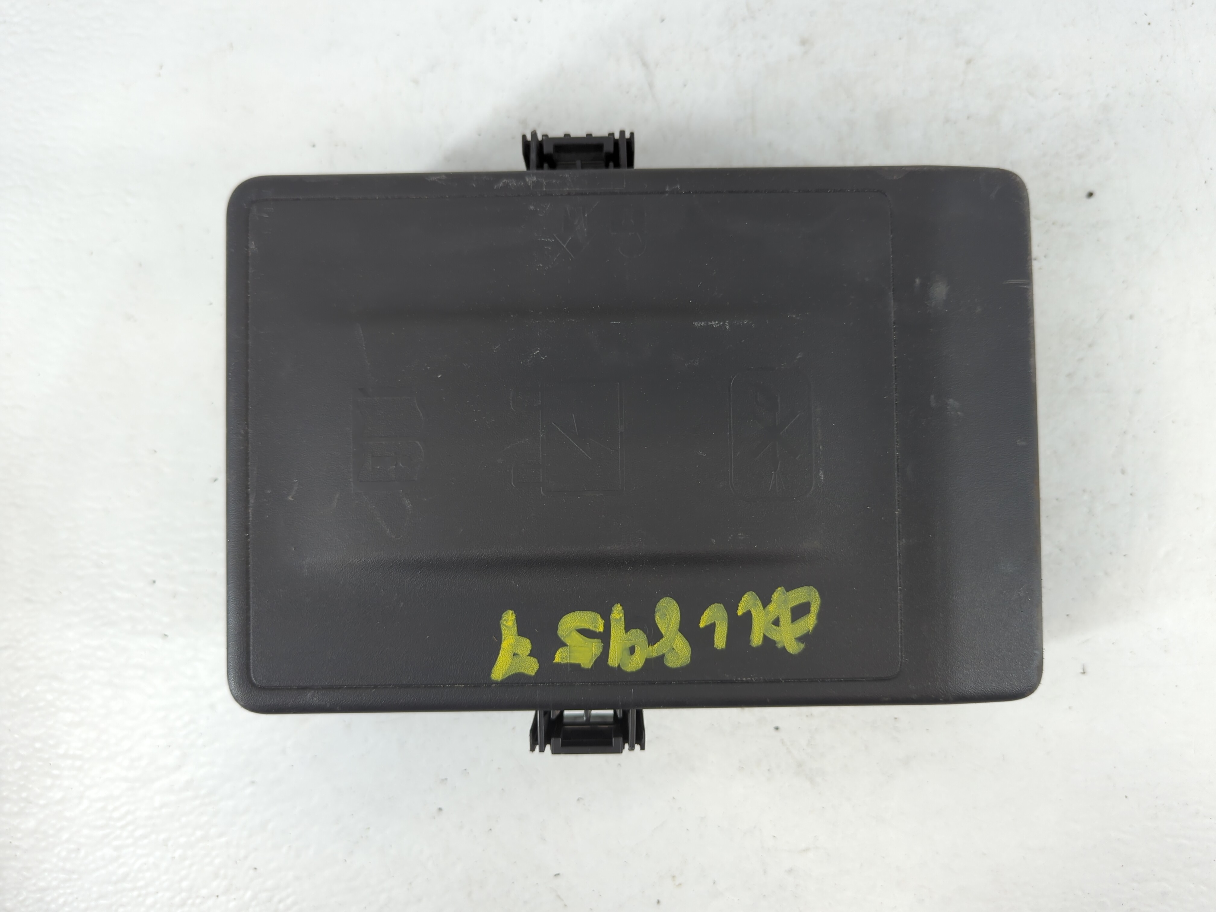 Picture of 2021 Dodge Ram 1500 Fusebox Fuse Box Relay Module 68467638aa 832556