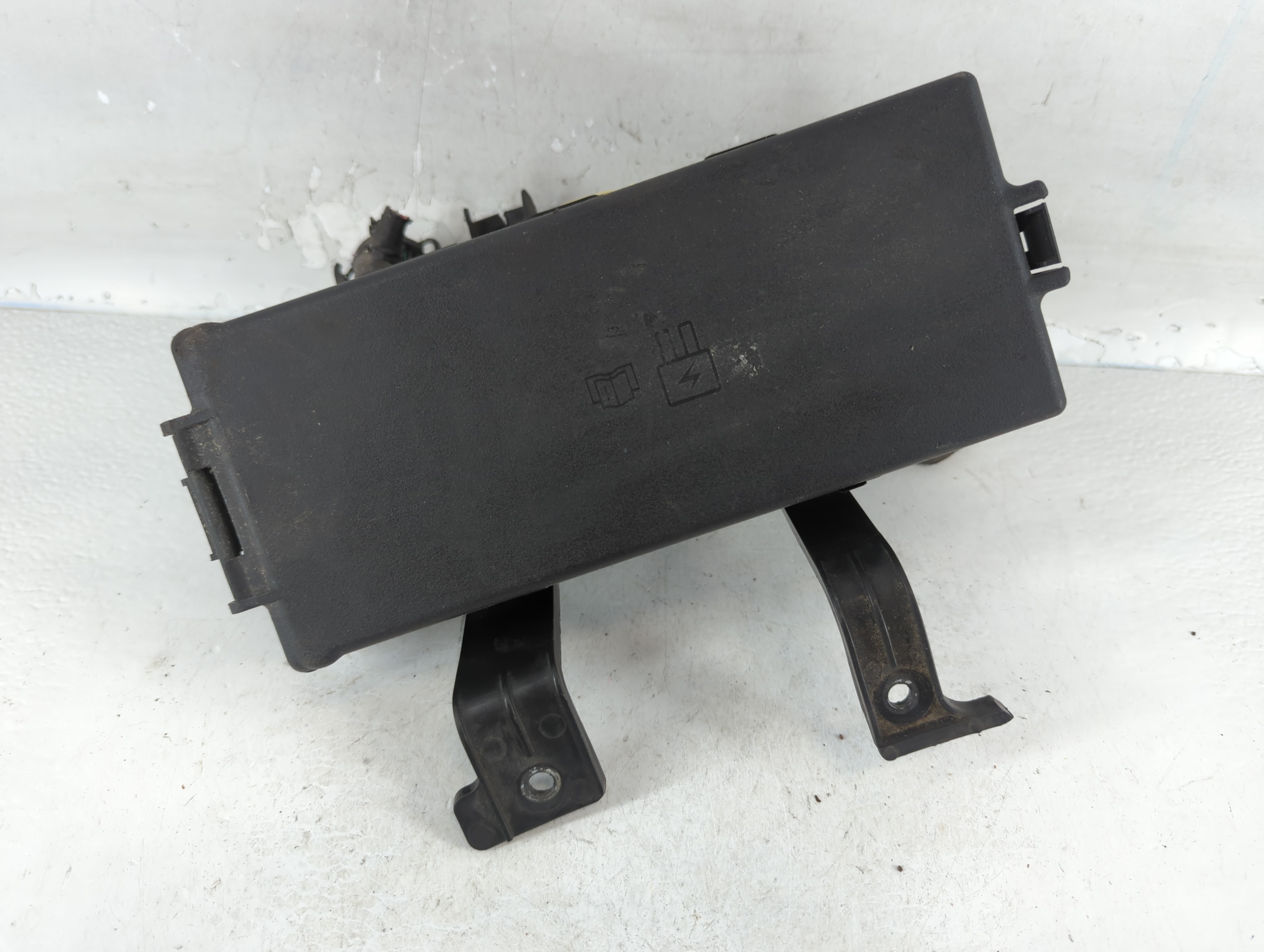 2006-2009 Ford Fusion Fusebox Fuse Box Relay Module 7e5t-14290-g 832570 - Oemusedautoparts1.com