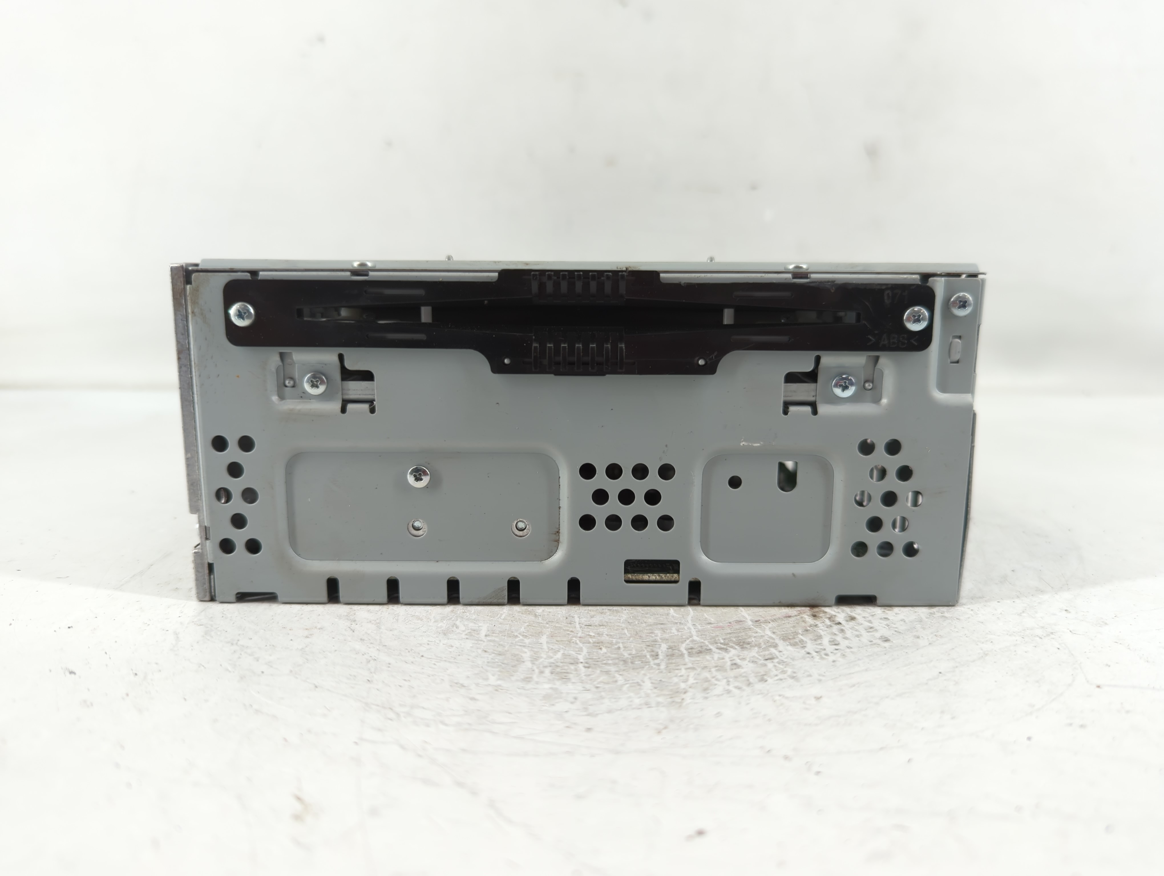 2017-2020 Ford Fusion Am Fm Cd Player Radio Receiver 832574 - Oemusedautoparts1.com