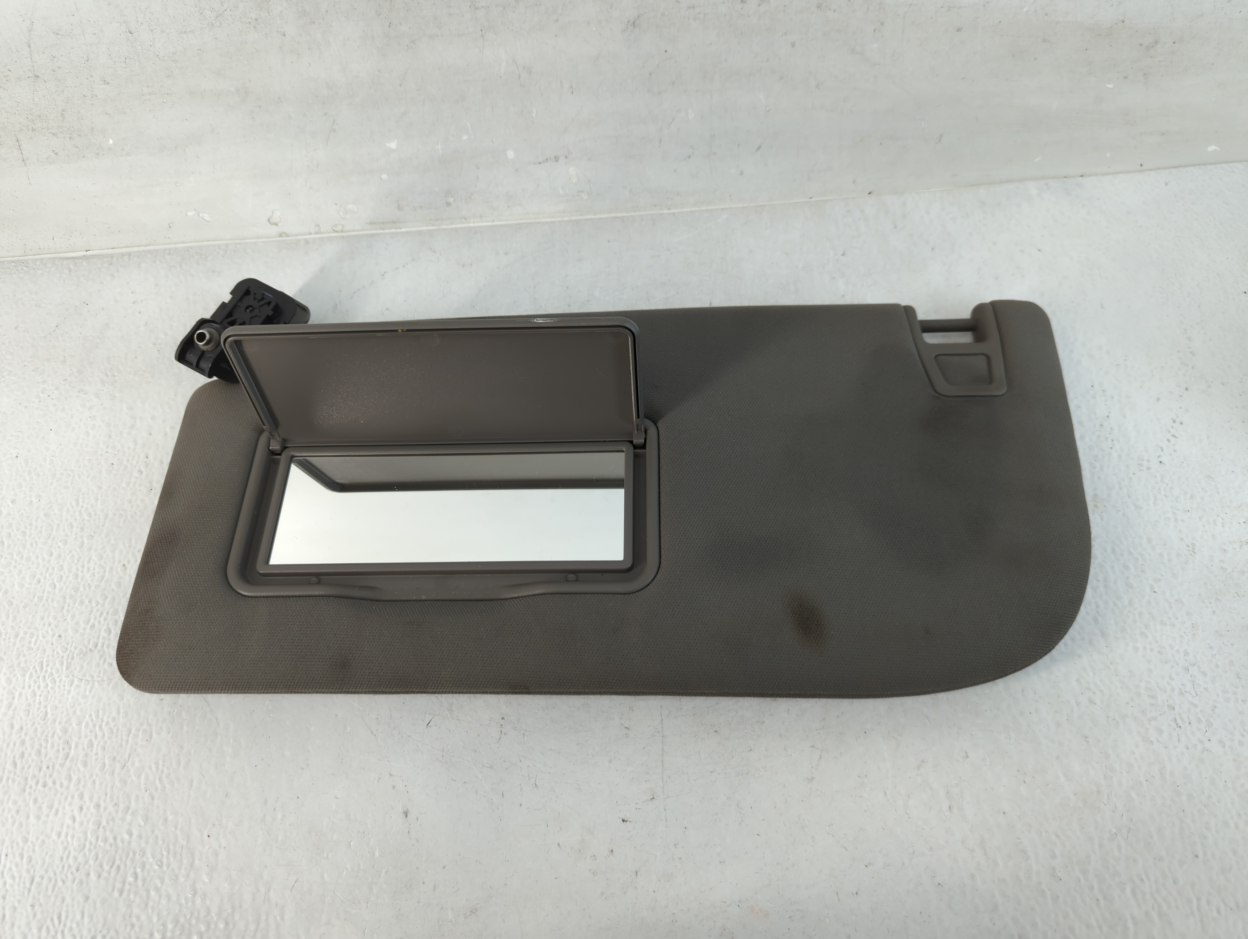 2018-2020 Ford F-150 Driver Sun Visor Mirror Left Sunvisor Grey 832625 - Oemusedautoparts1.com
